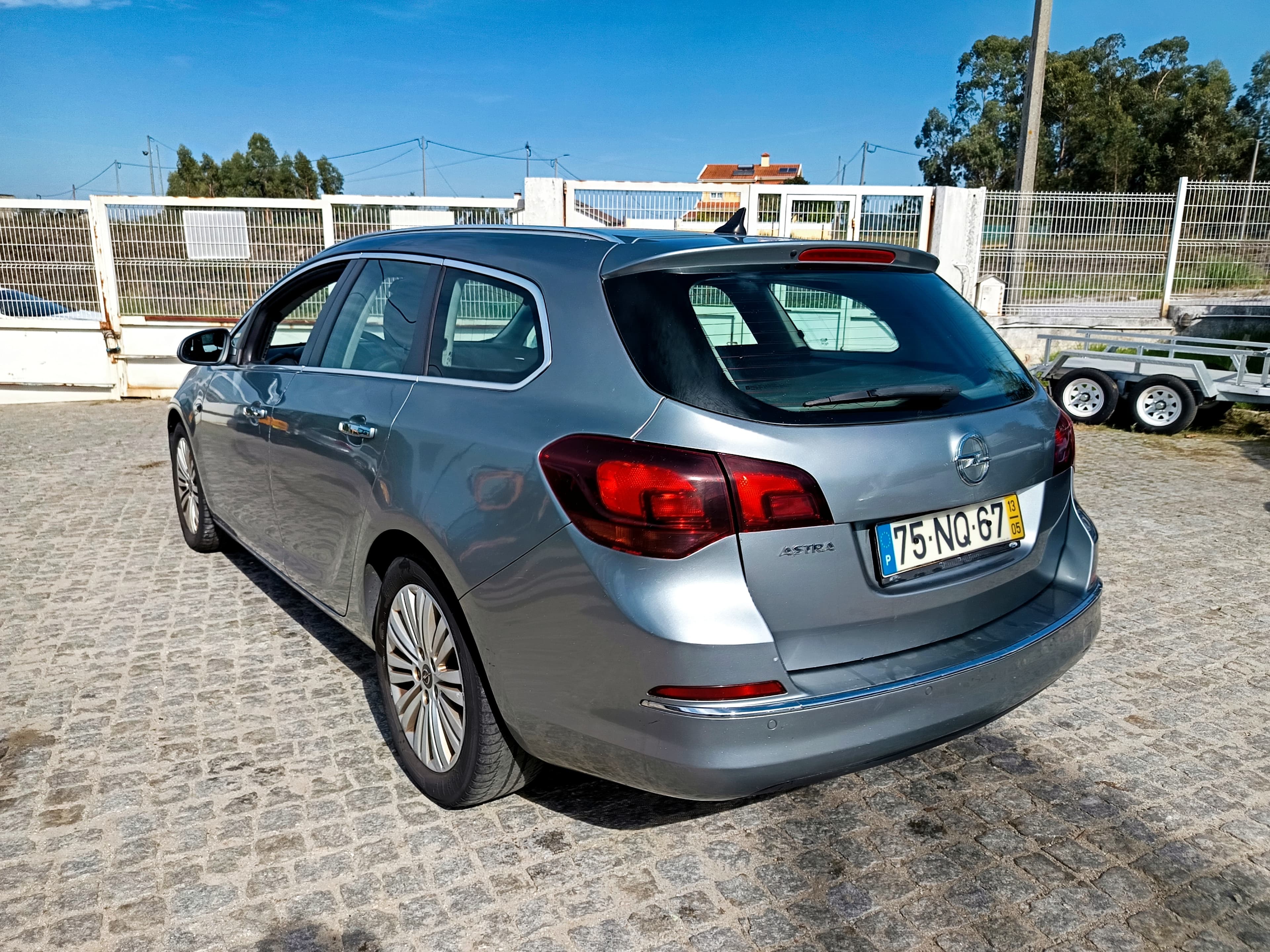 Opel Astra · Ano 2013 — imagem 6