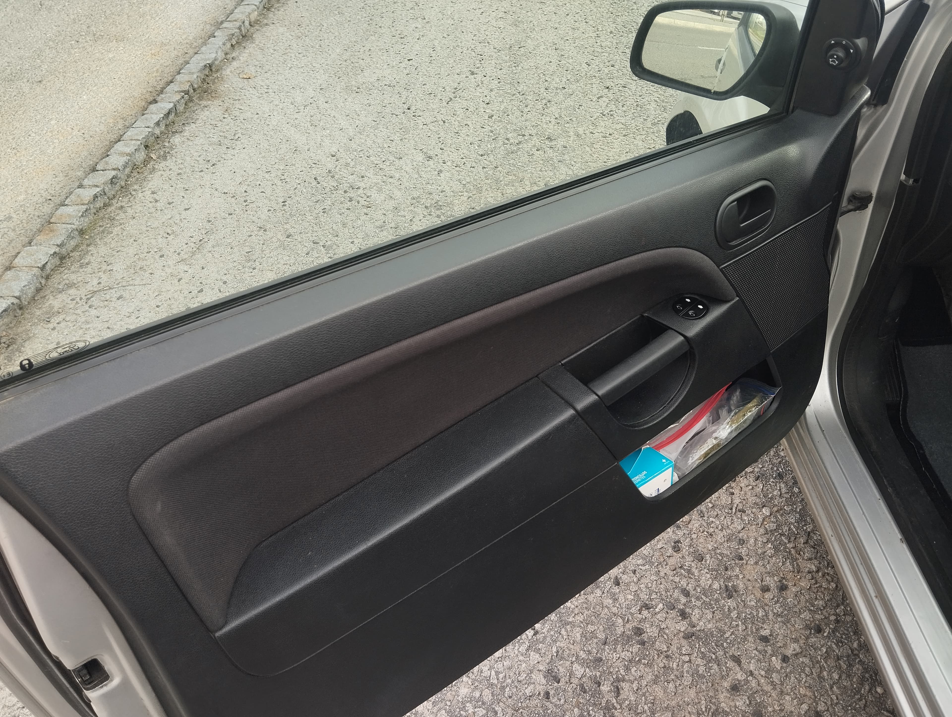 Ford Fiesta 1.4 TDCI · Ano 2007 — imagen 8