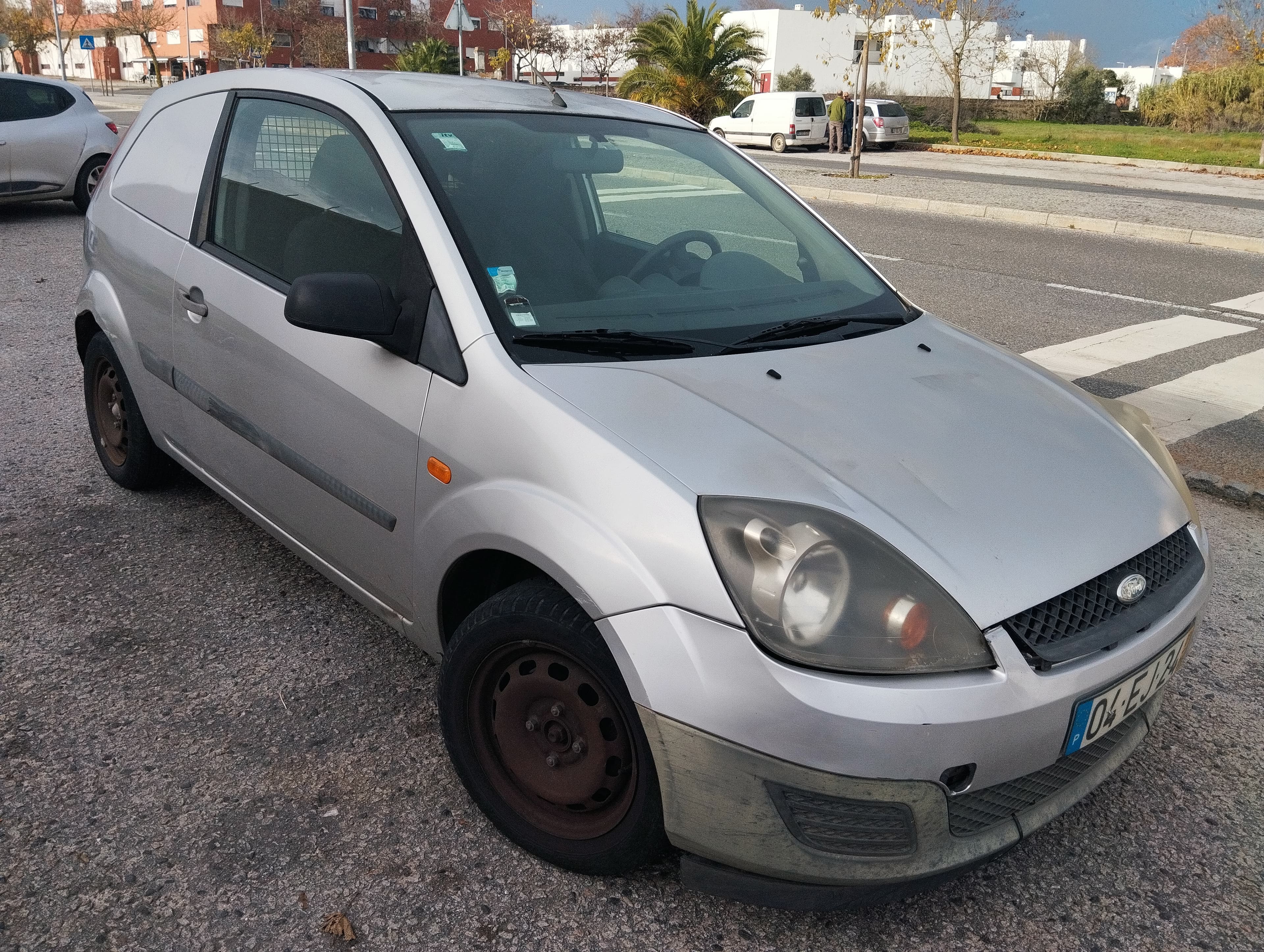 Ford Fiesta 1.4 TDCI · Ano 2007 — imagen 1