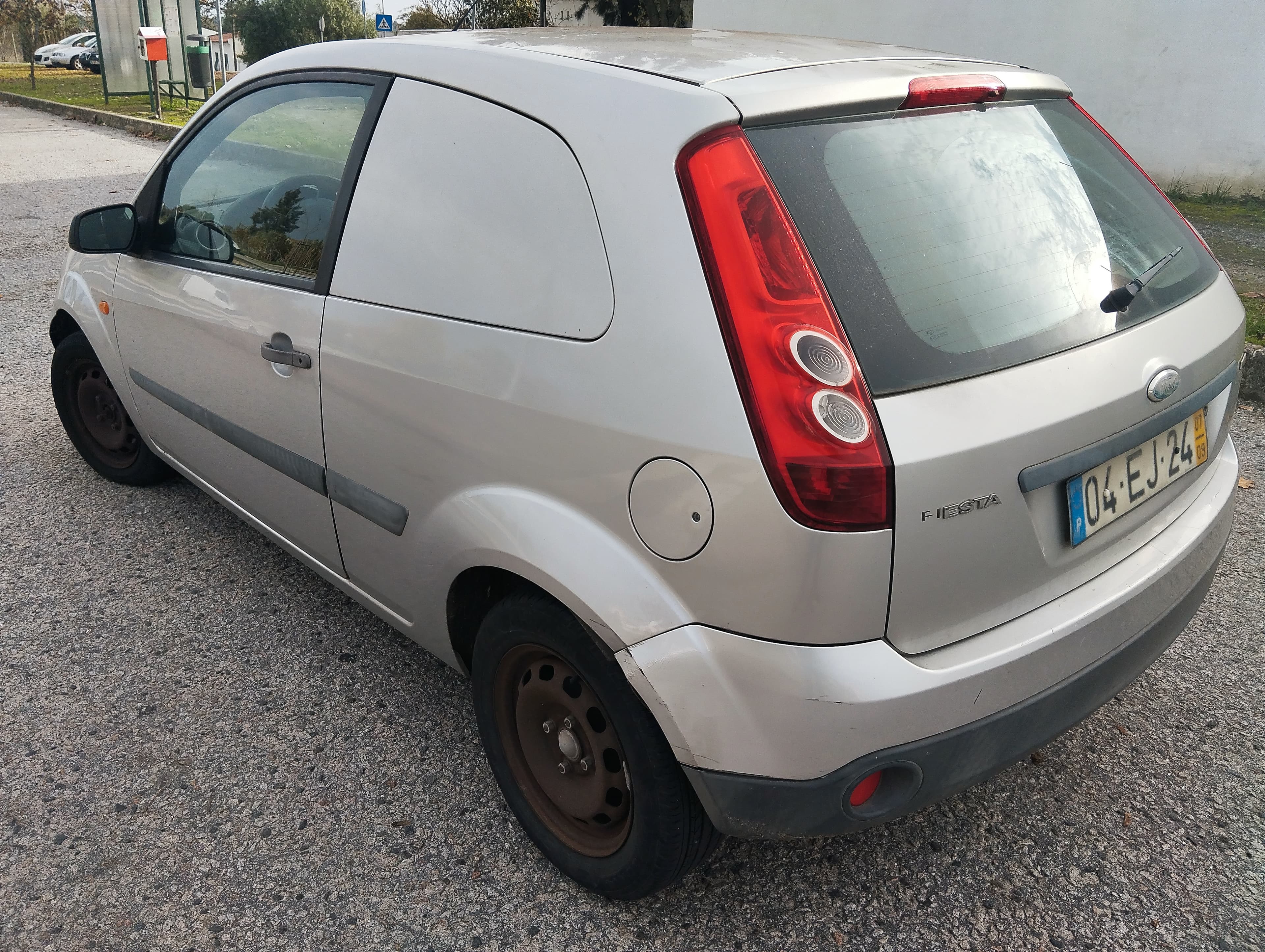 Ford Fiesta 1.4 TDCI · Ano 2007 — imagen 7