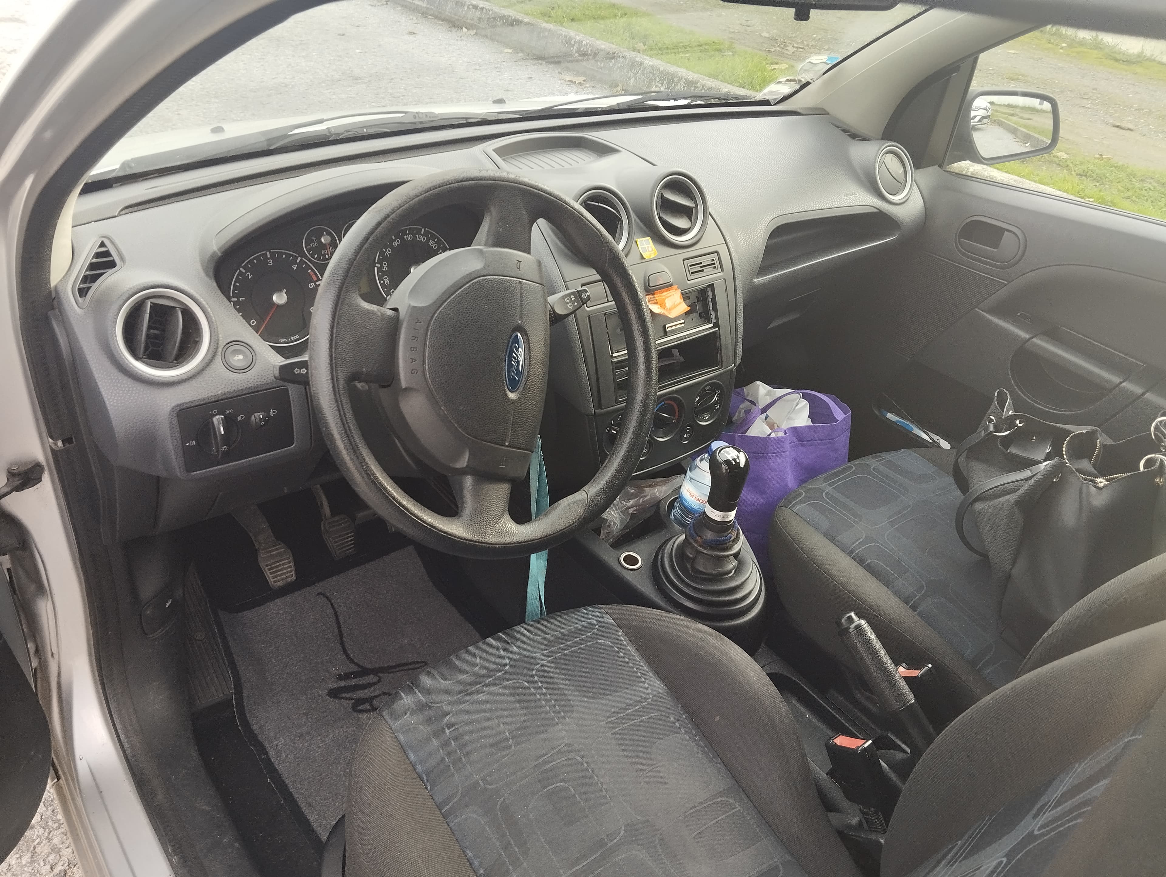 Ford Fiesta 1.4 TDCI · Ano 2007 — imagen 9