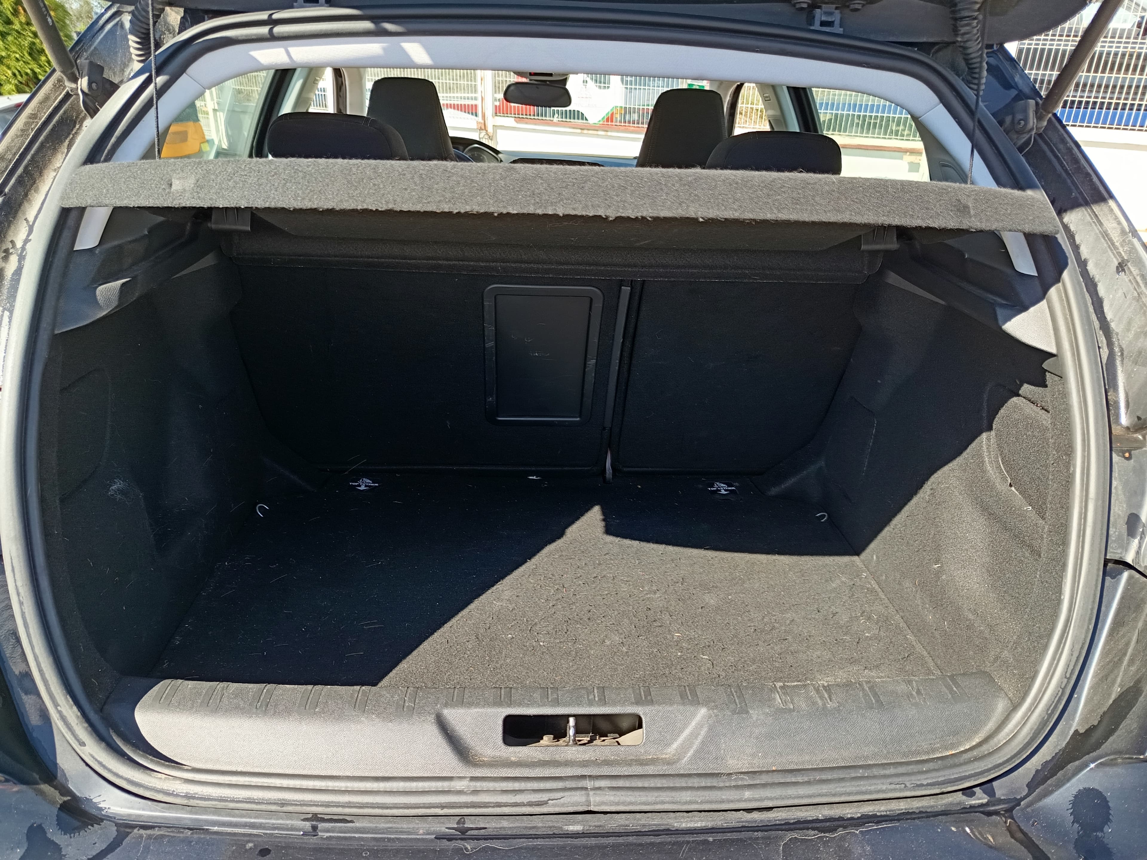 Peugeot 308 · Ano 2014 — imagem 21
