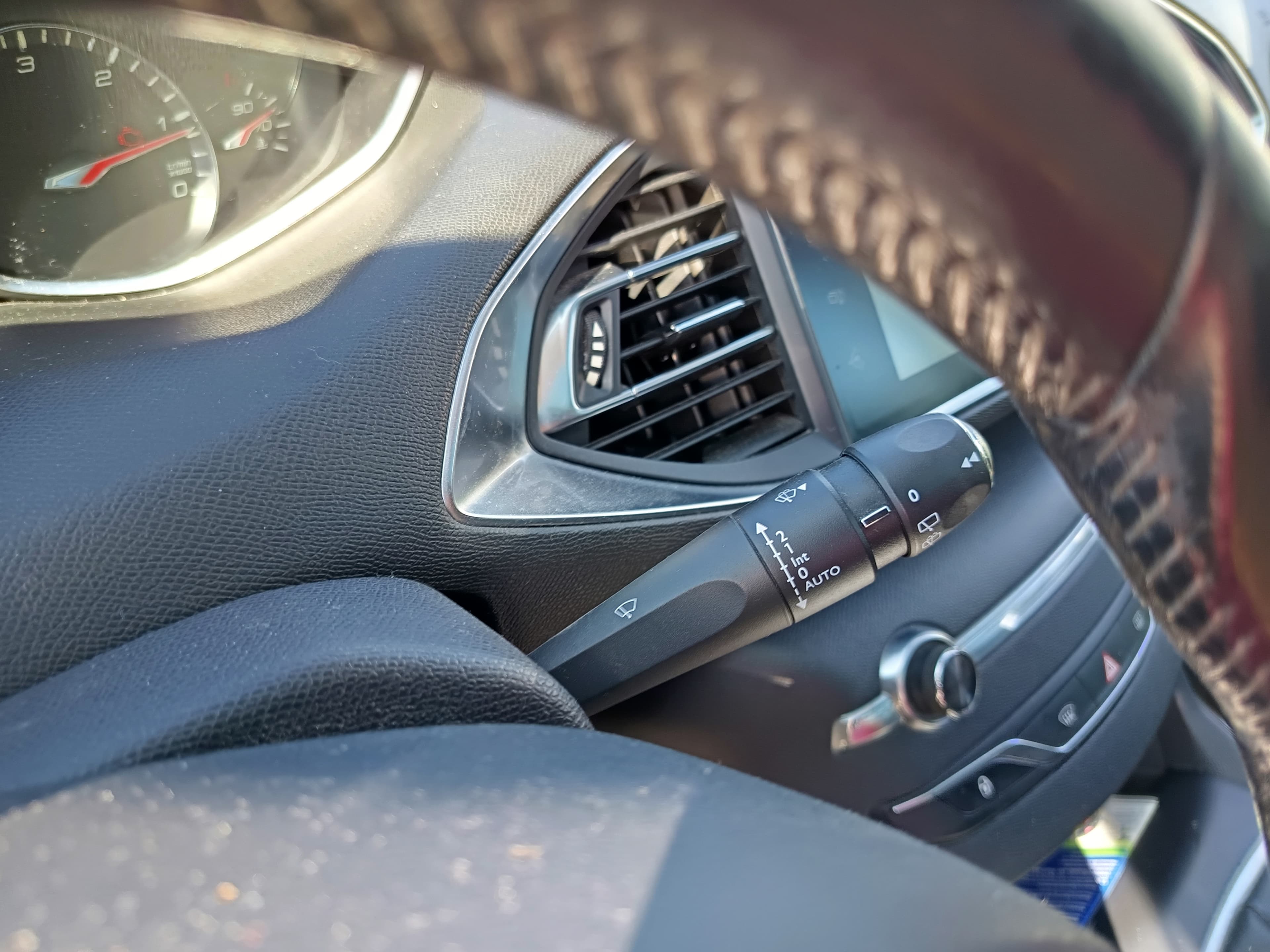 Peugeot 308 · Ano 2014 — imagem 45