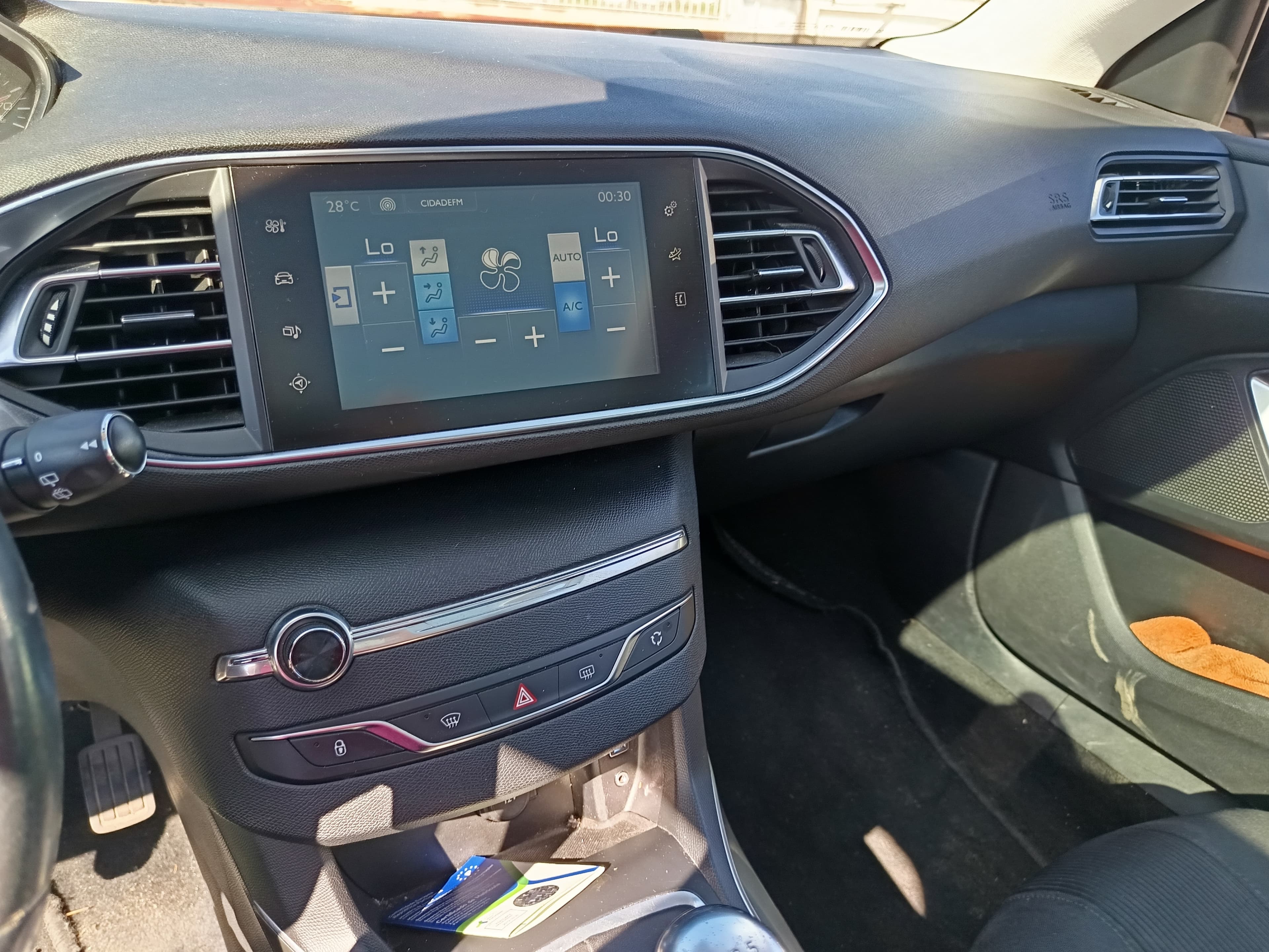 Peugeot 308 · Ano 2014 — imagem 38