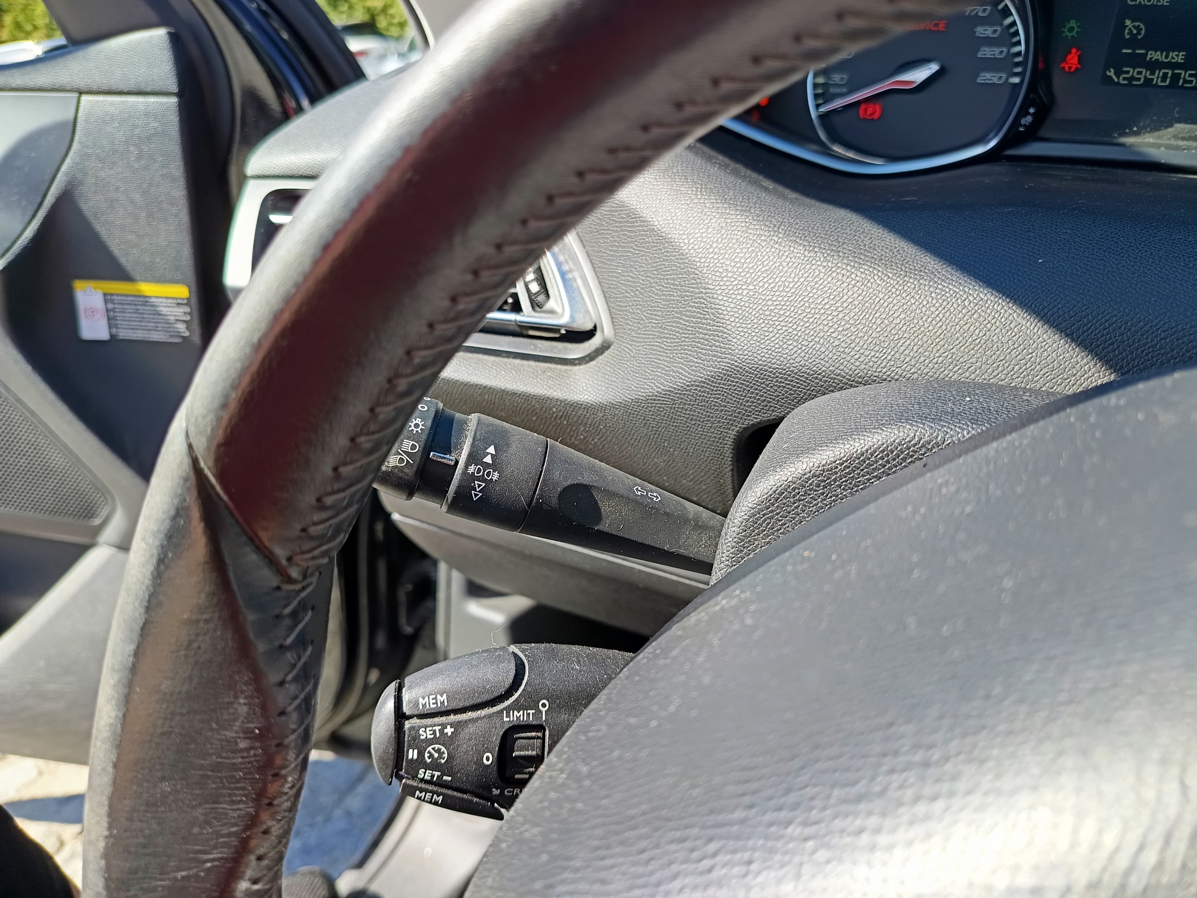 Peugeot 308 · Ano 2014 — imagem 46