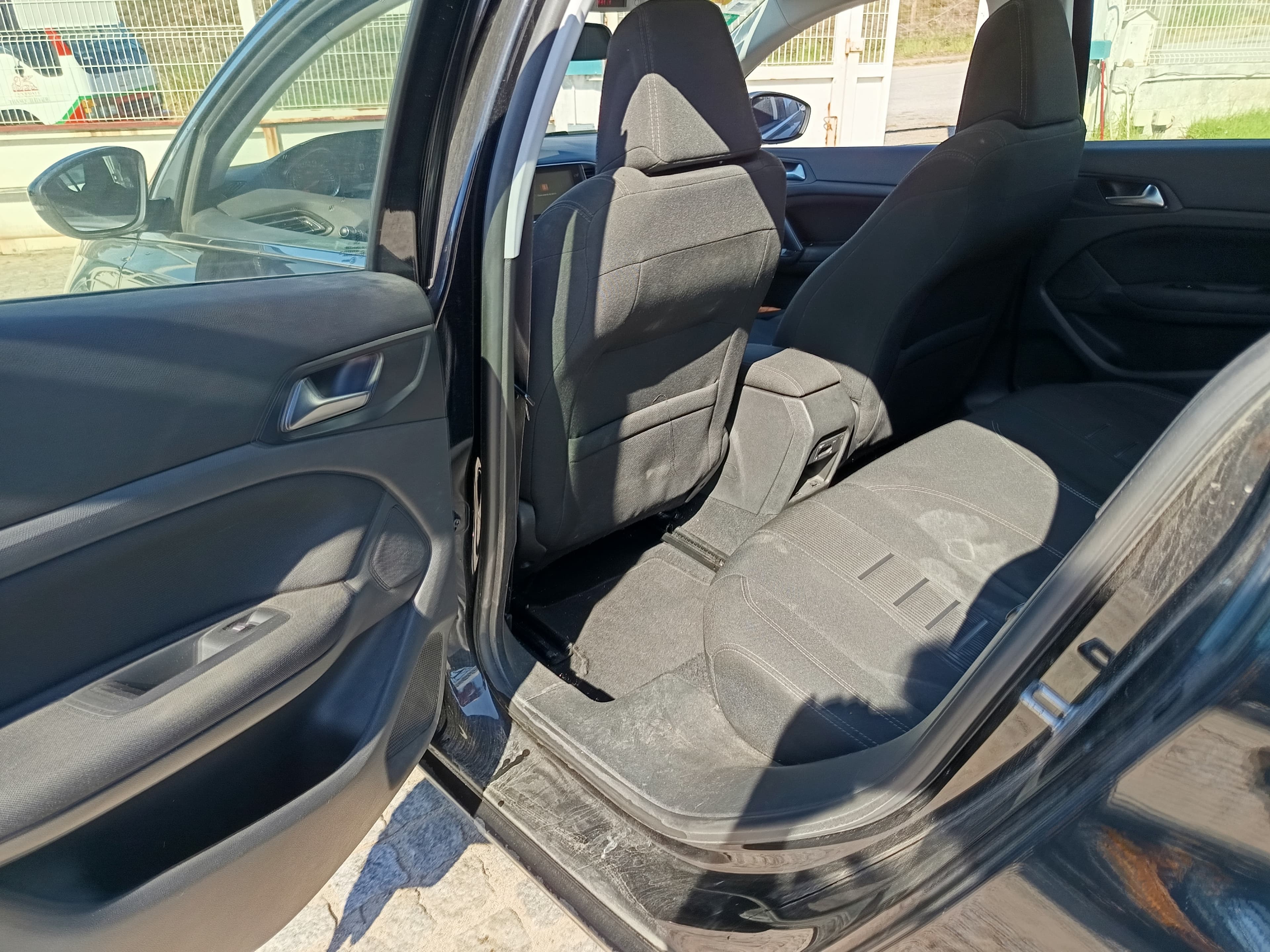 Peugeot 308 · Ano 2014 — imagem 30