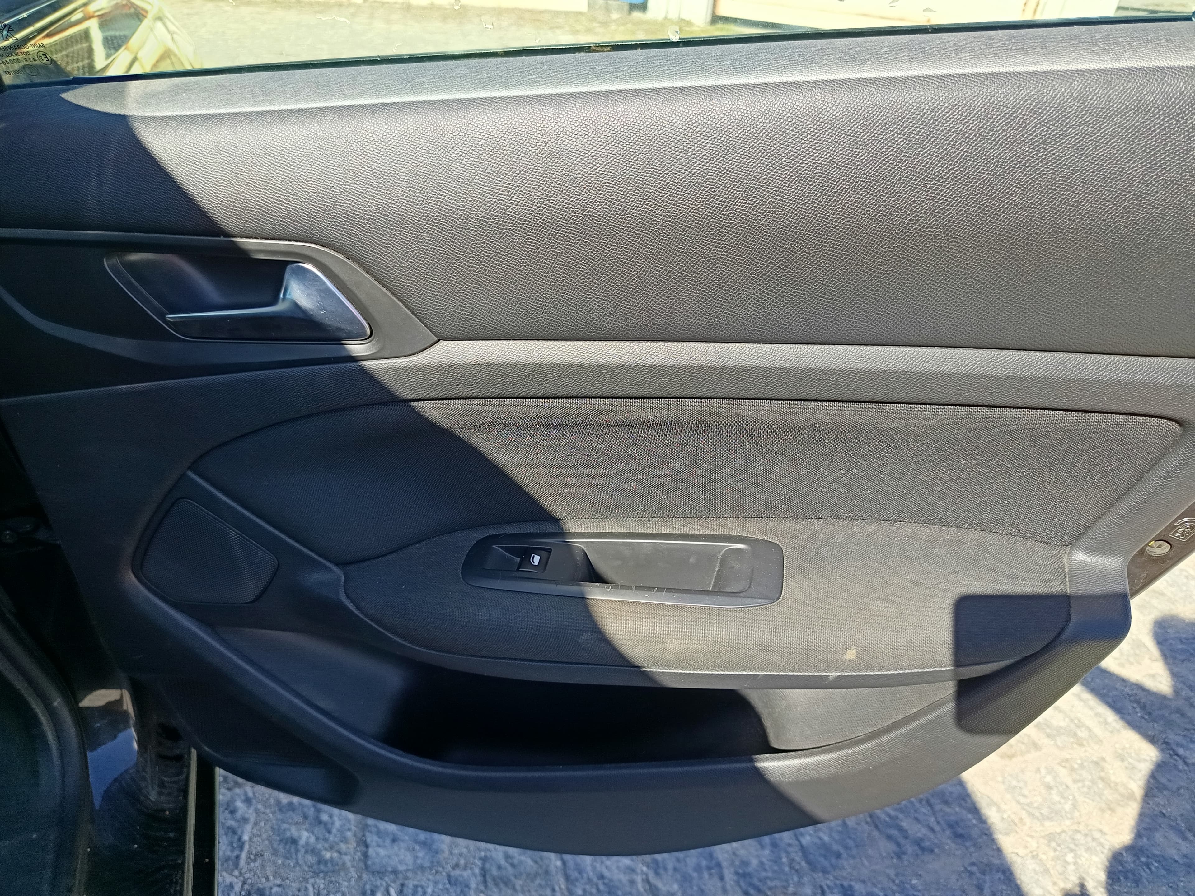 Peugeot 308 · Ano 2014 — imagem 24