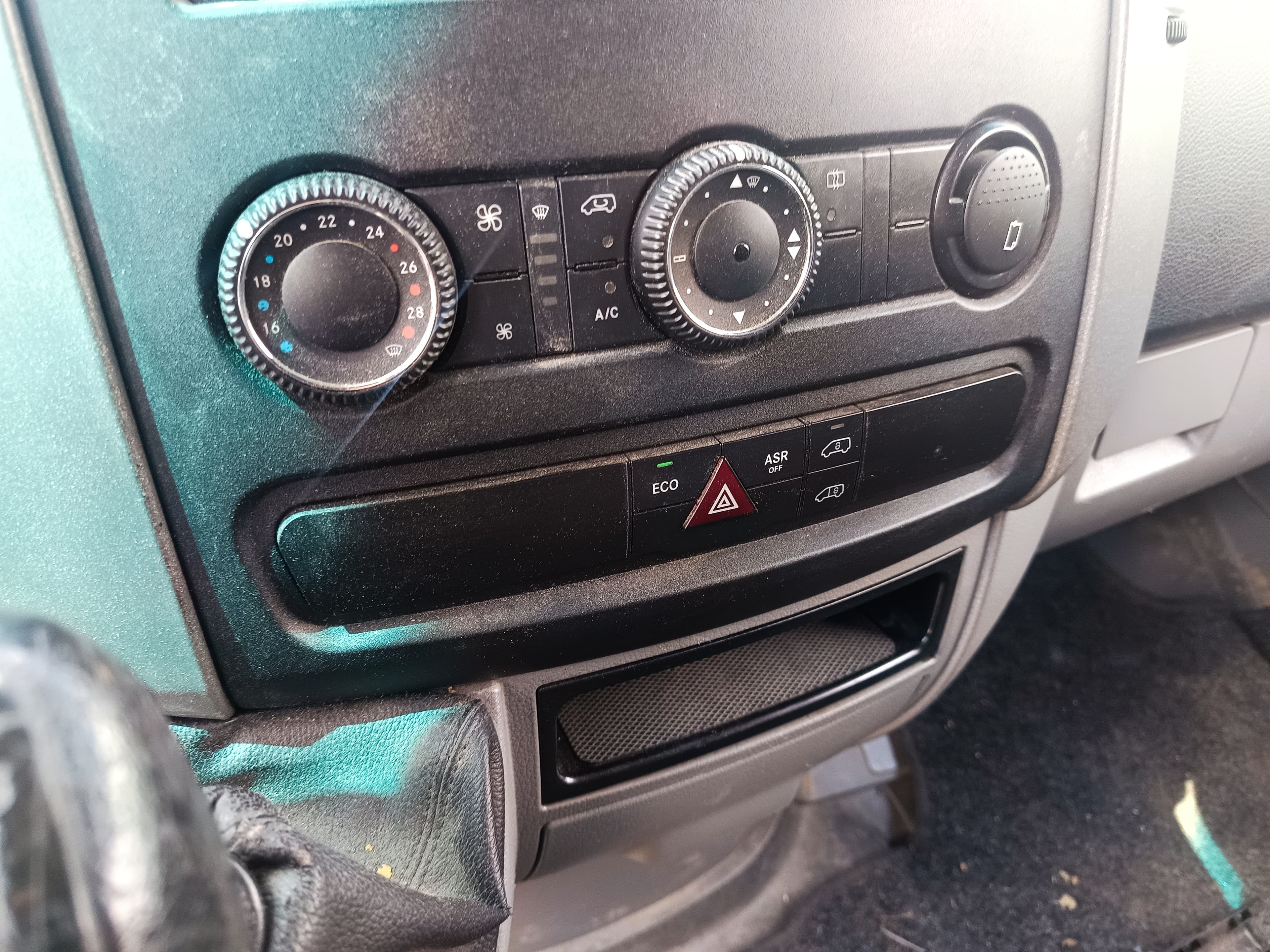 Mercedes-Benz Sprinter 313 CDI · Ano 2013 — imagem 29