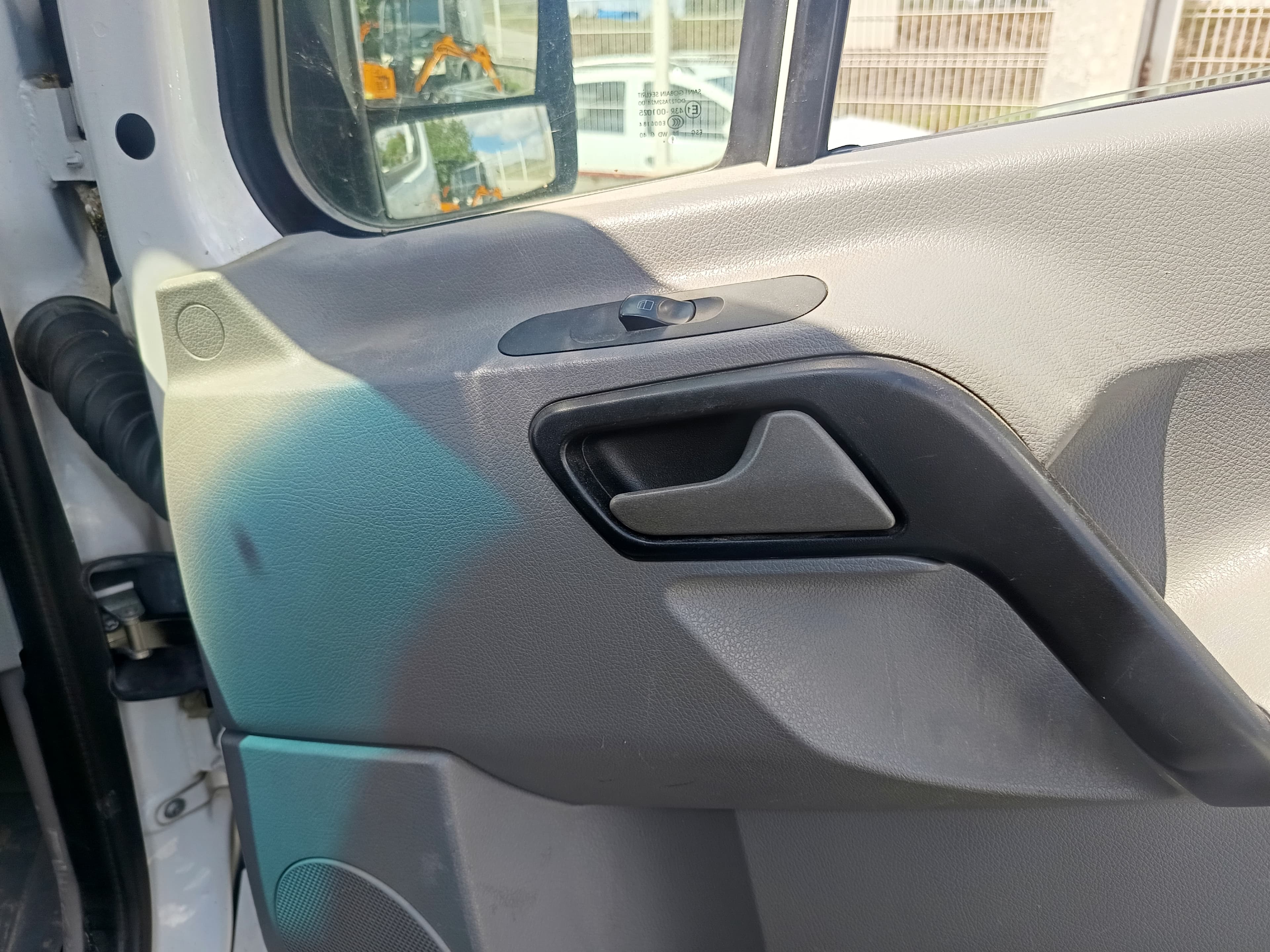 Mercedes-Benz Sprinter 313 CDI · Ano 2013 — imagem 19