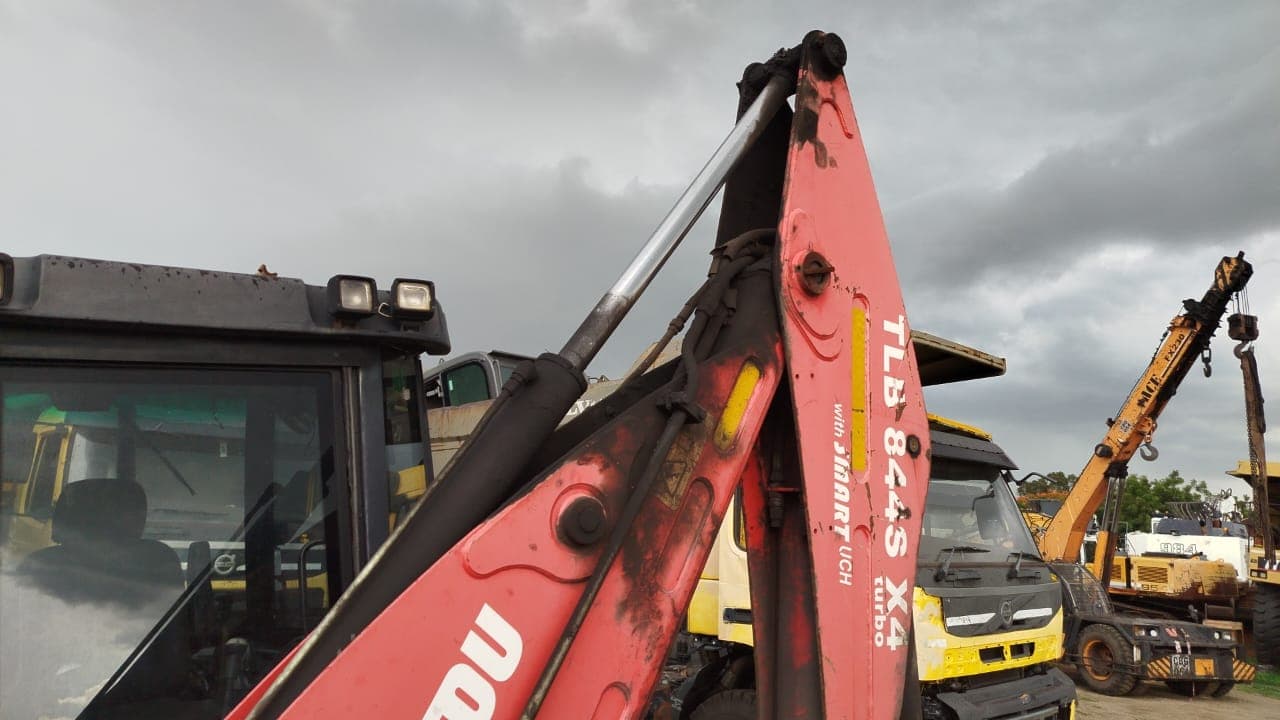 Retro-escavadeira Manitou TLB 844SX4 — imagem 17