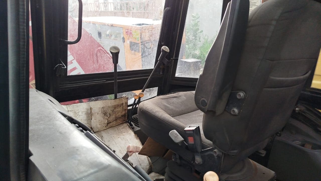 Retro-escavadeira Manitou TLB 844SX4 — imagem 18