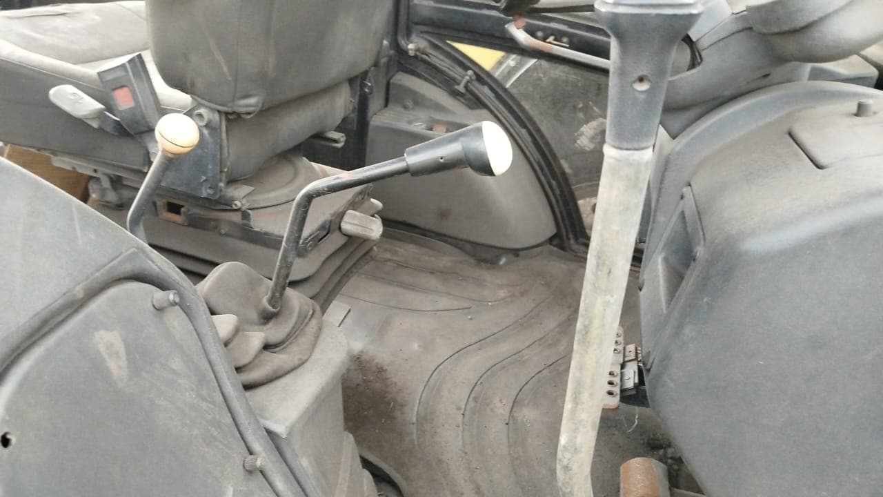 Retro-escavadeira Manitou TLB 844SX4 — imagem 2