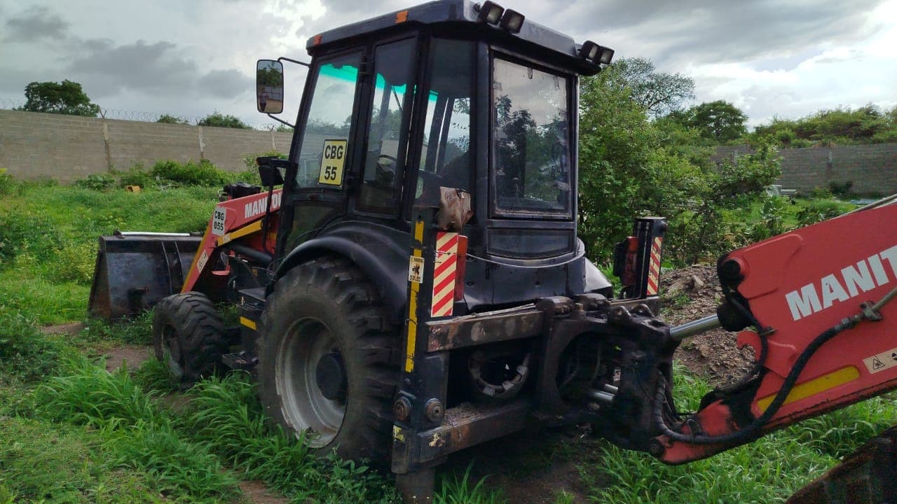 Retro-escavadeira Manitou TLB 844SM4 — image 17