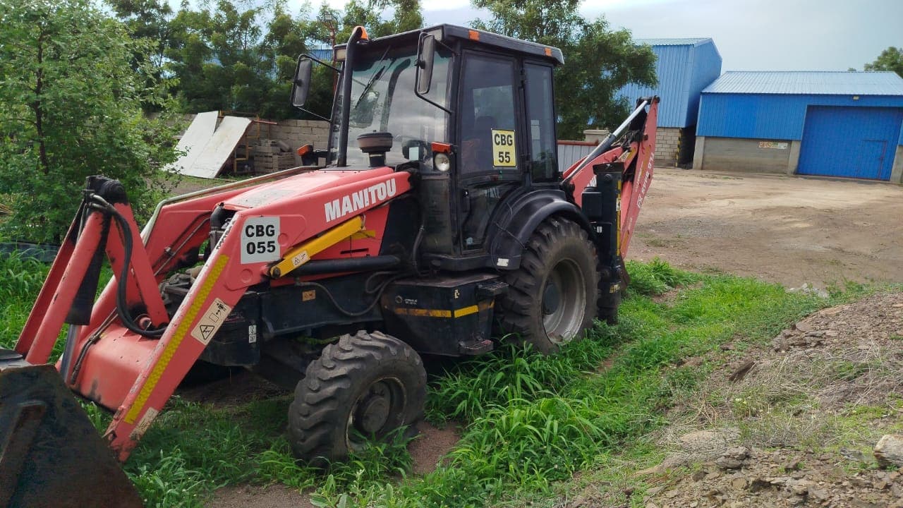 Retro-escavadeira Manitou TLB 844SM4 — image 16