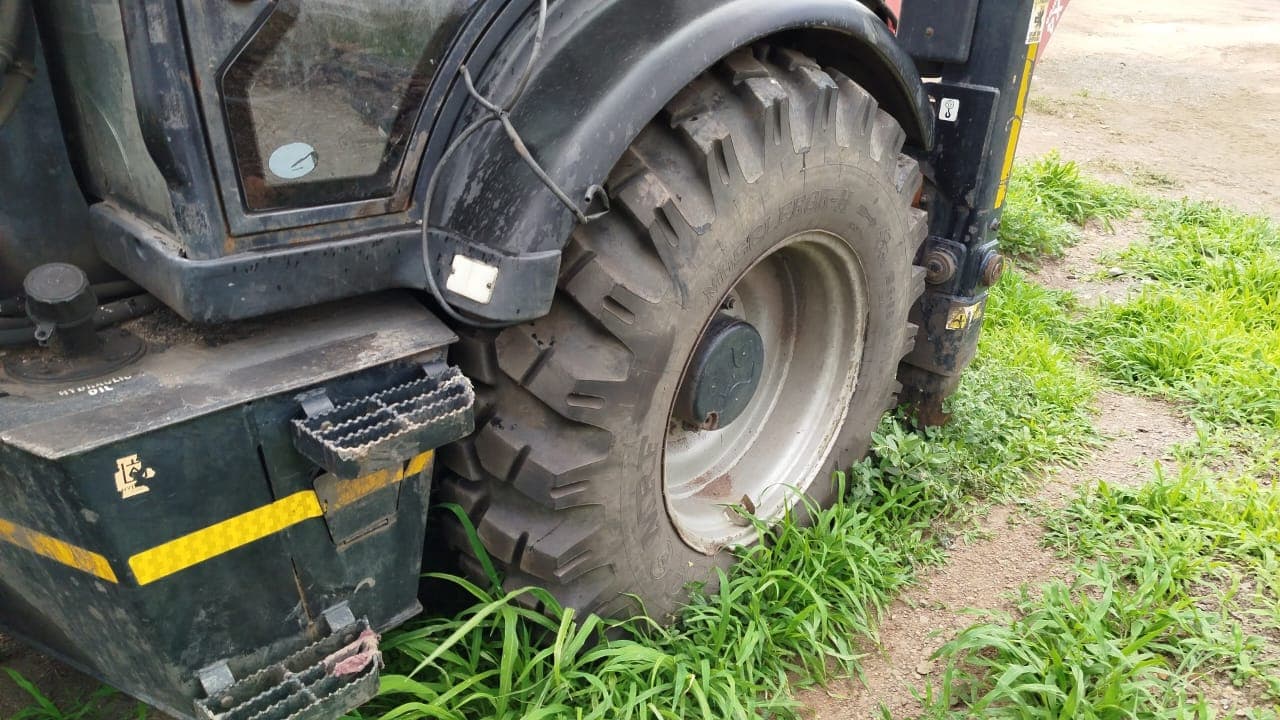 Retro-escavadeira Manitou TLB 844SM4 — image 18
