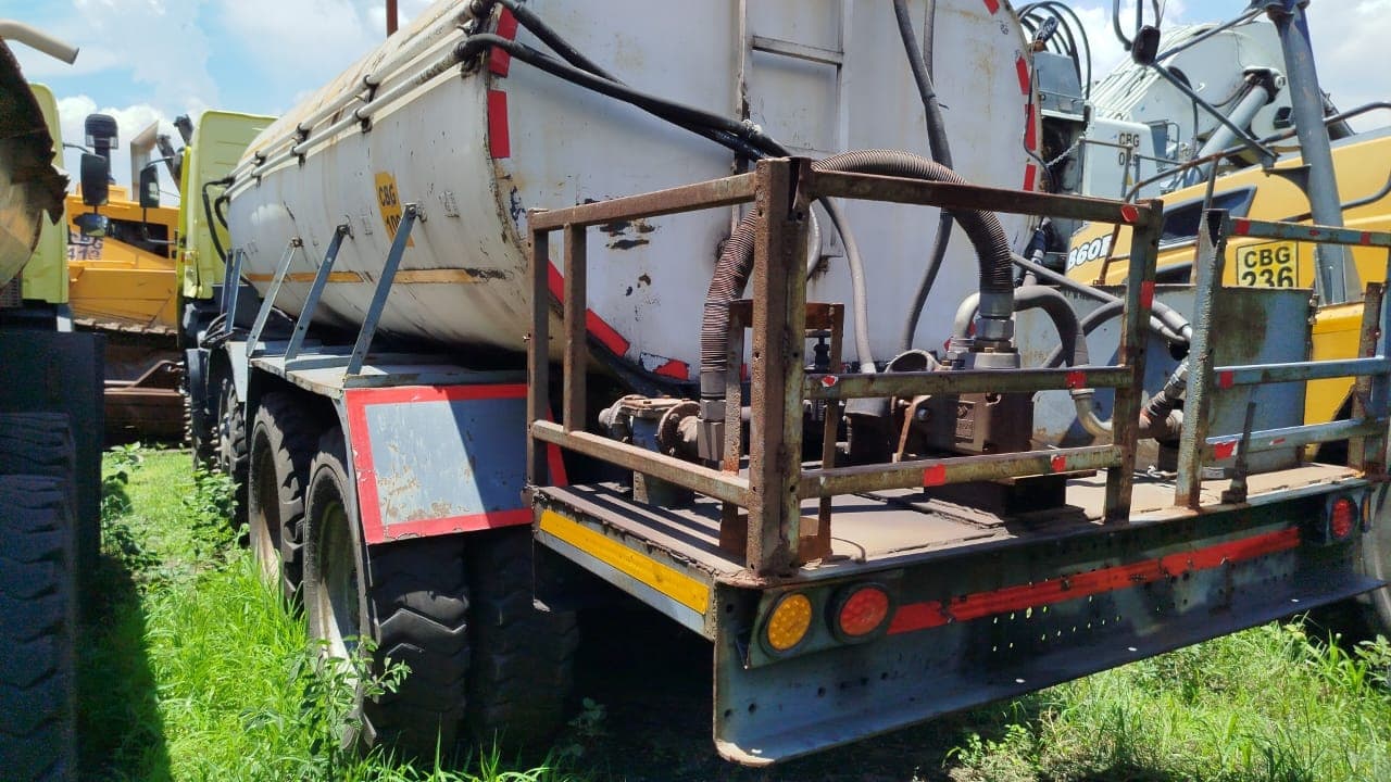 Camião tanque Volvo FMX — image 2