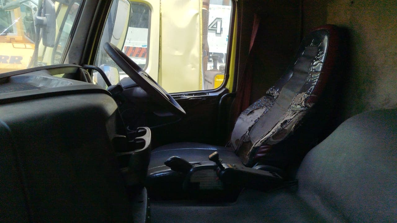 Camião tanque FMX — image 14
