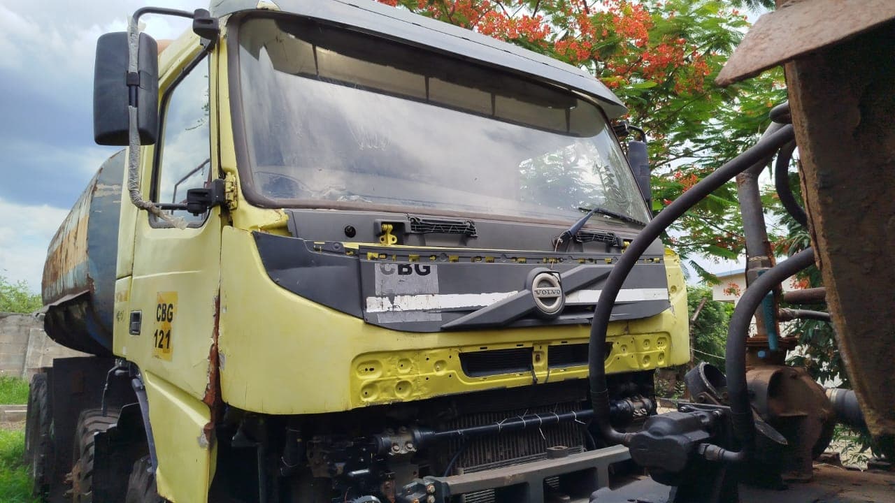 Camião tanque Volvo FMX — imagem 12
