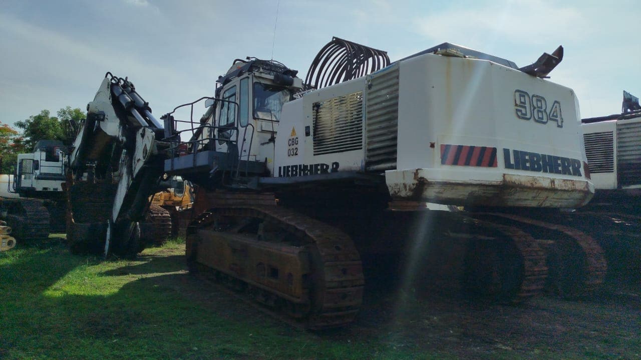 Escavadora Liebherr R984C — imagem 7