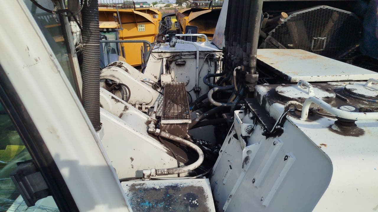 Escavadora  Liebherr R984C — imagem 10