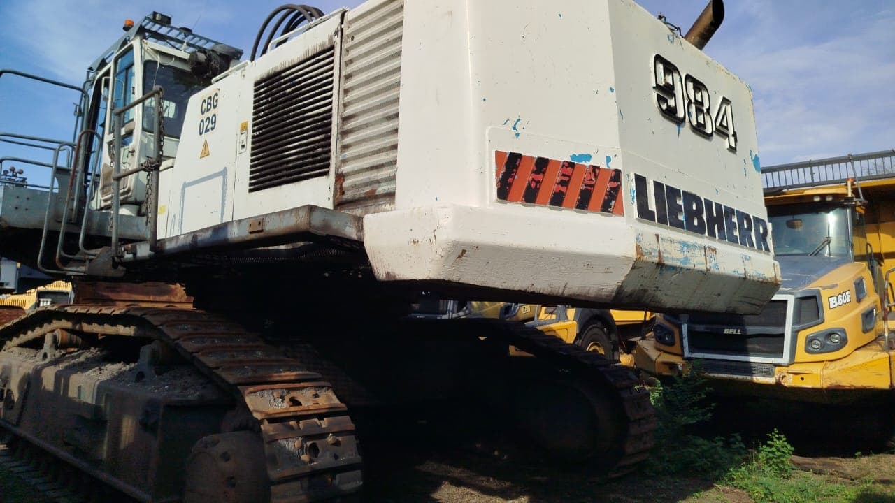 Escavadora  Liebherr R984C — imagem 8