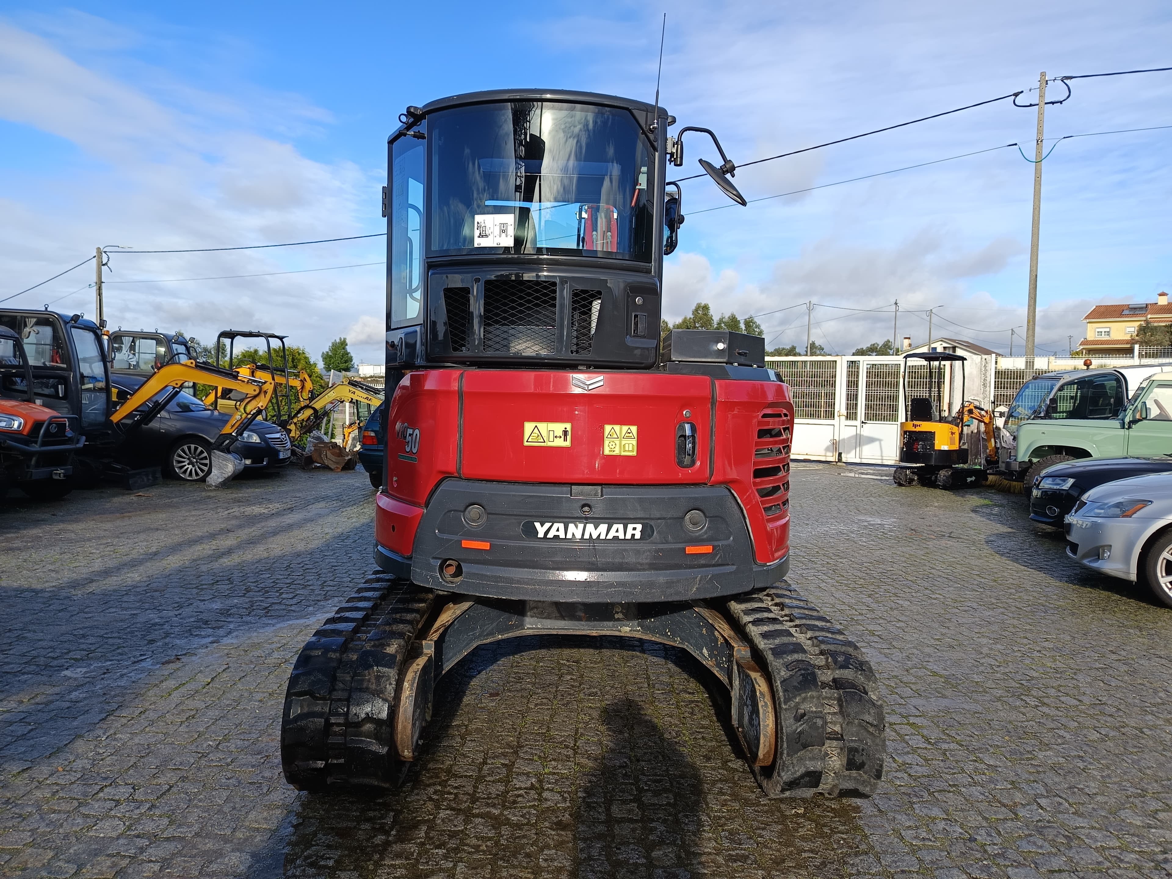 Giratória Rastos Yanmar VIO 50-6B · Ano 2024 — image 8