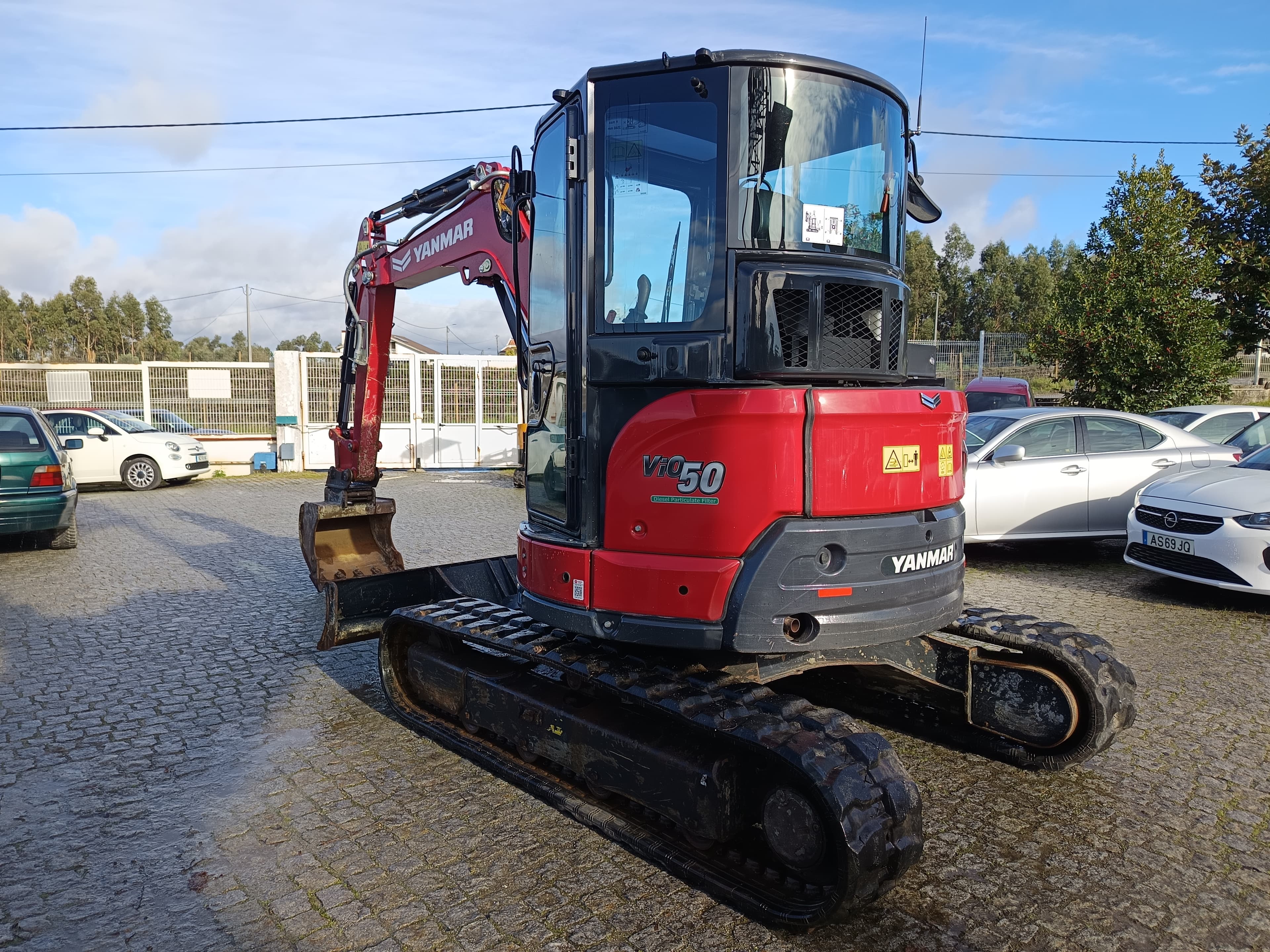 Giratória Rastos Yanmar VIO 50-6B · Ano 2024 — image 9