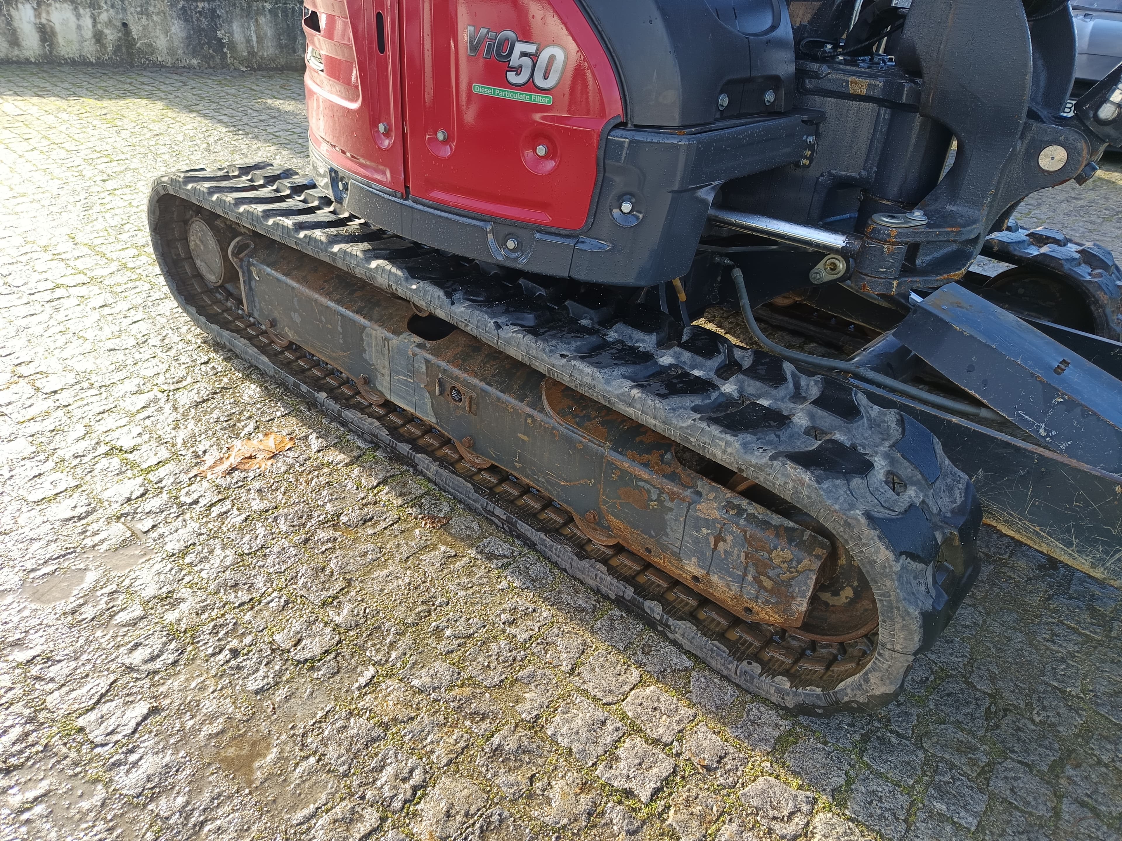 Giratória Rastos Yanmar VIO 50-6B · Ano 2024 — image 3