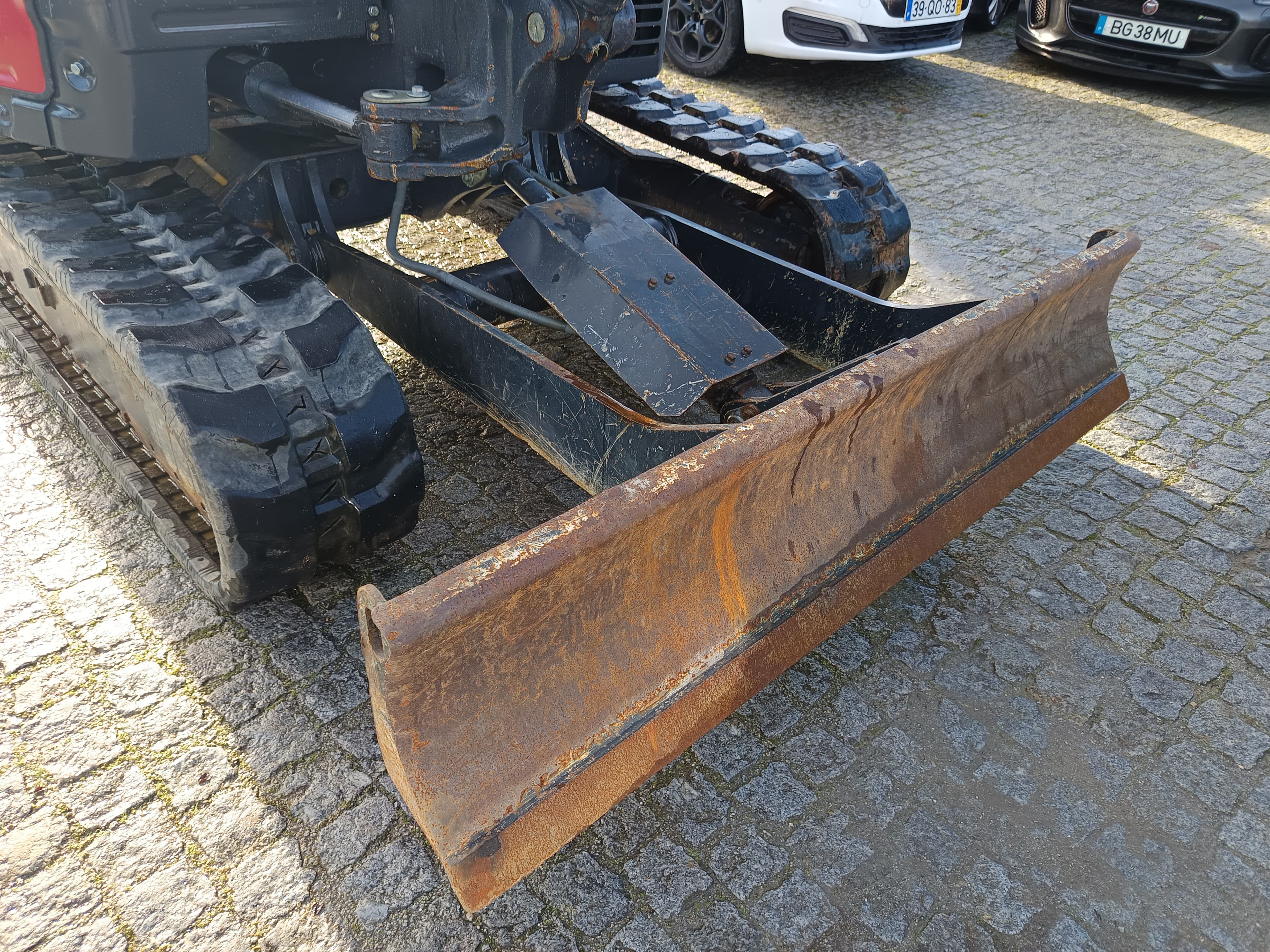 Giratória Rastos Yanmar VIO 50-6B · Ano 2024 — image 6
