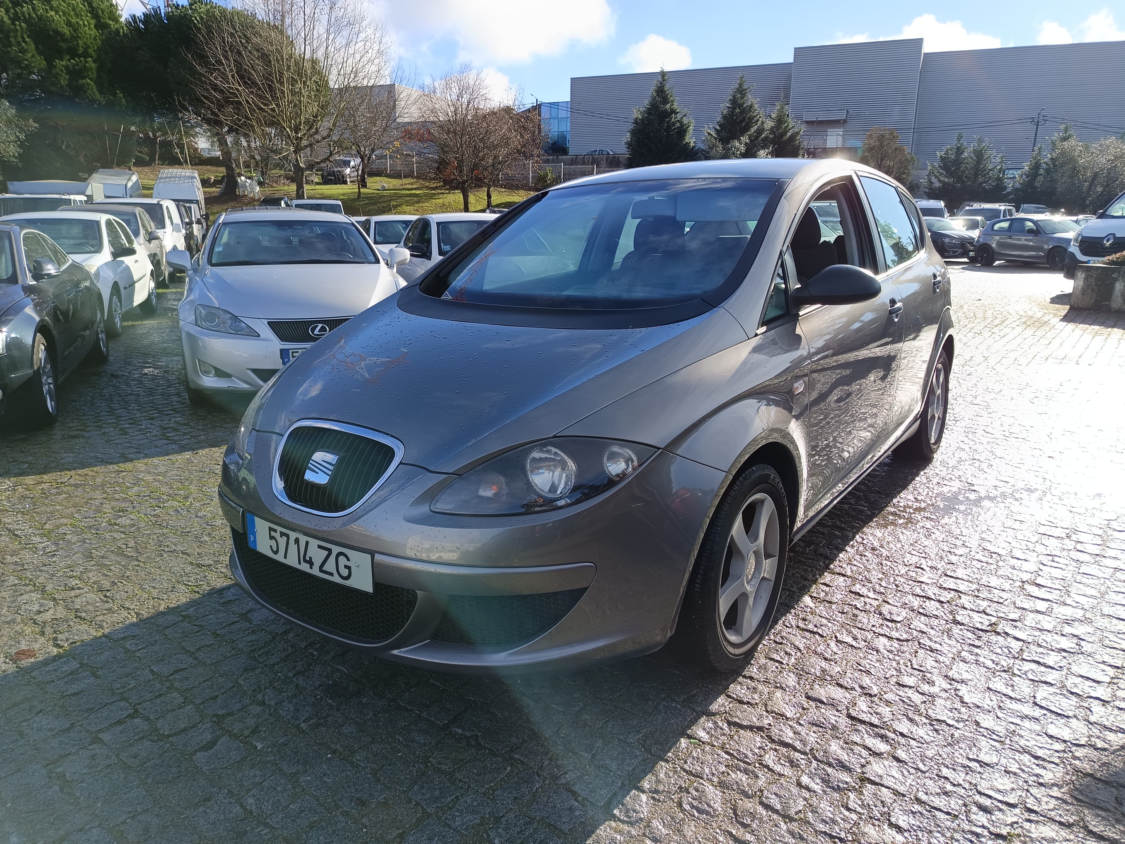 Seat Altea 1.6 · Ano 2004 — imagen 1