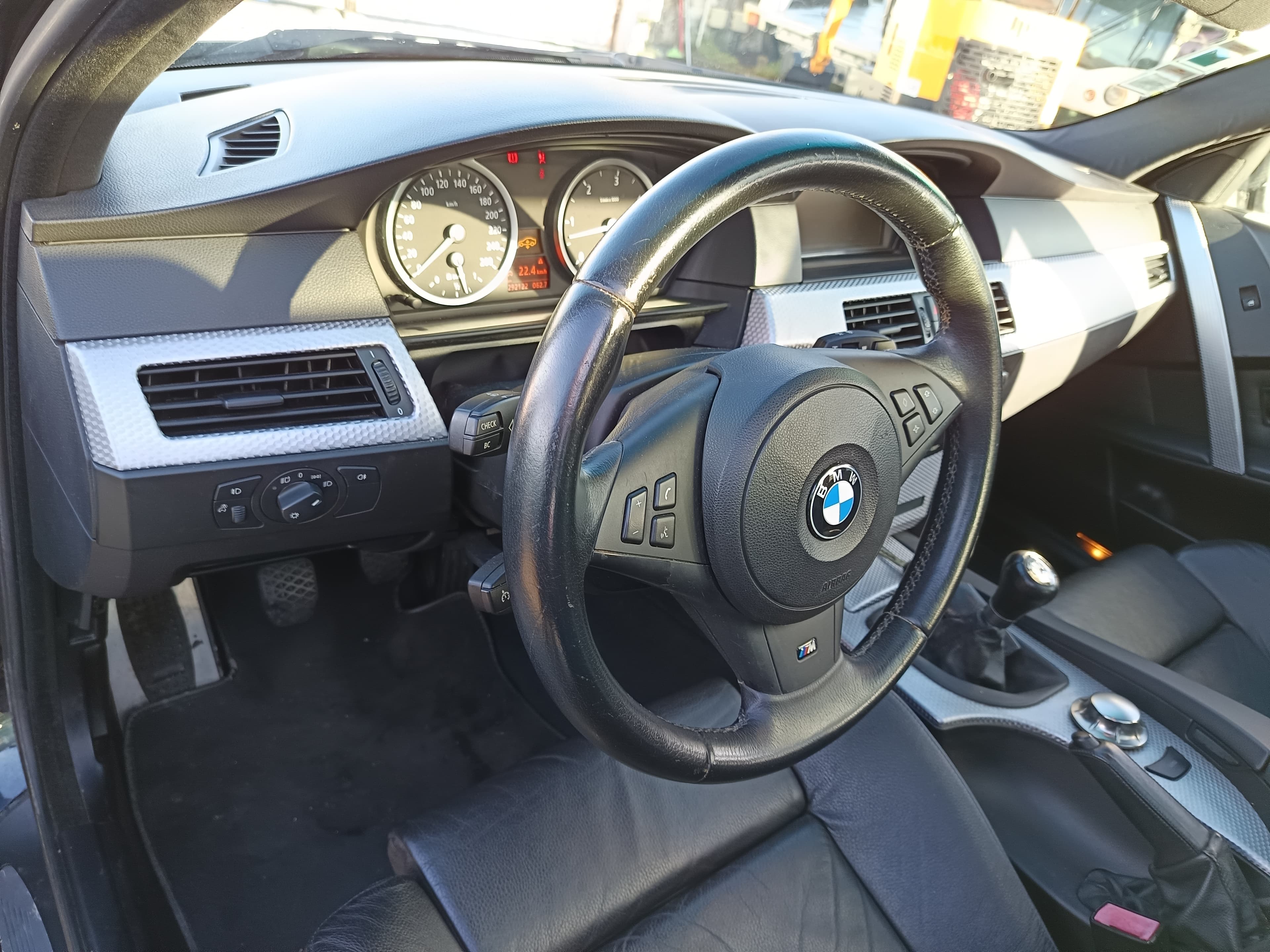 BMW Série 5 · Ano 2005 — imagem 36