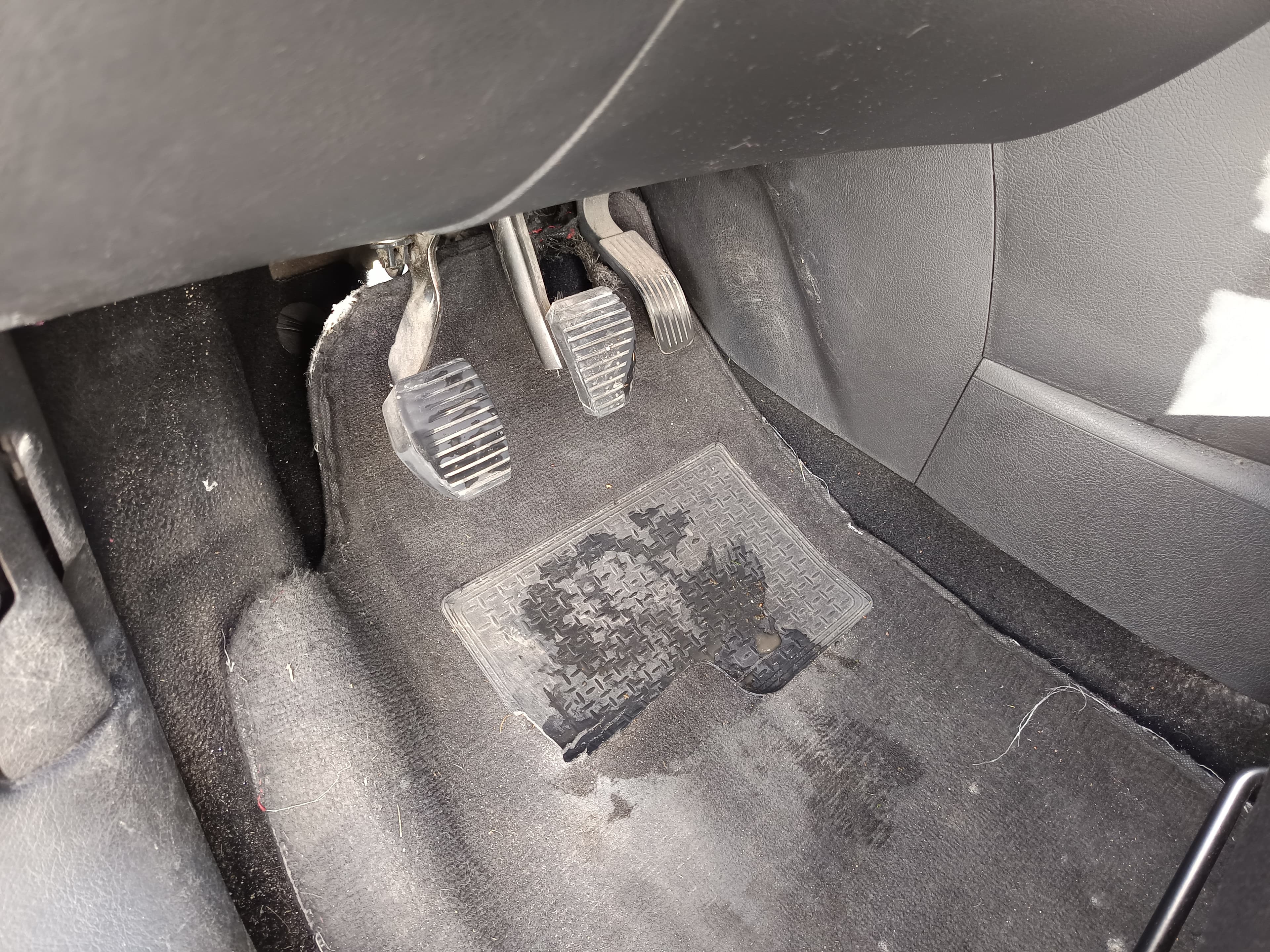 Peugeot 207 · Ano 2011 — image 25