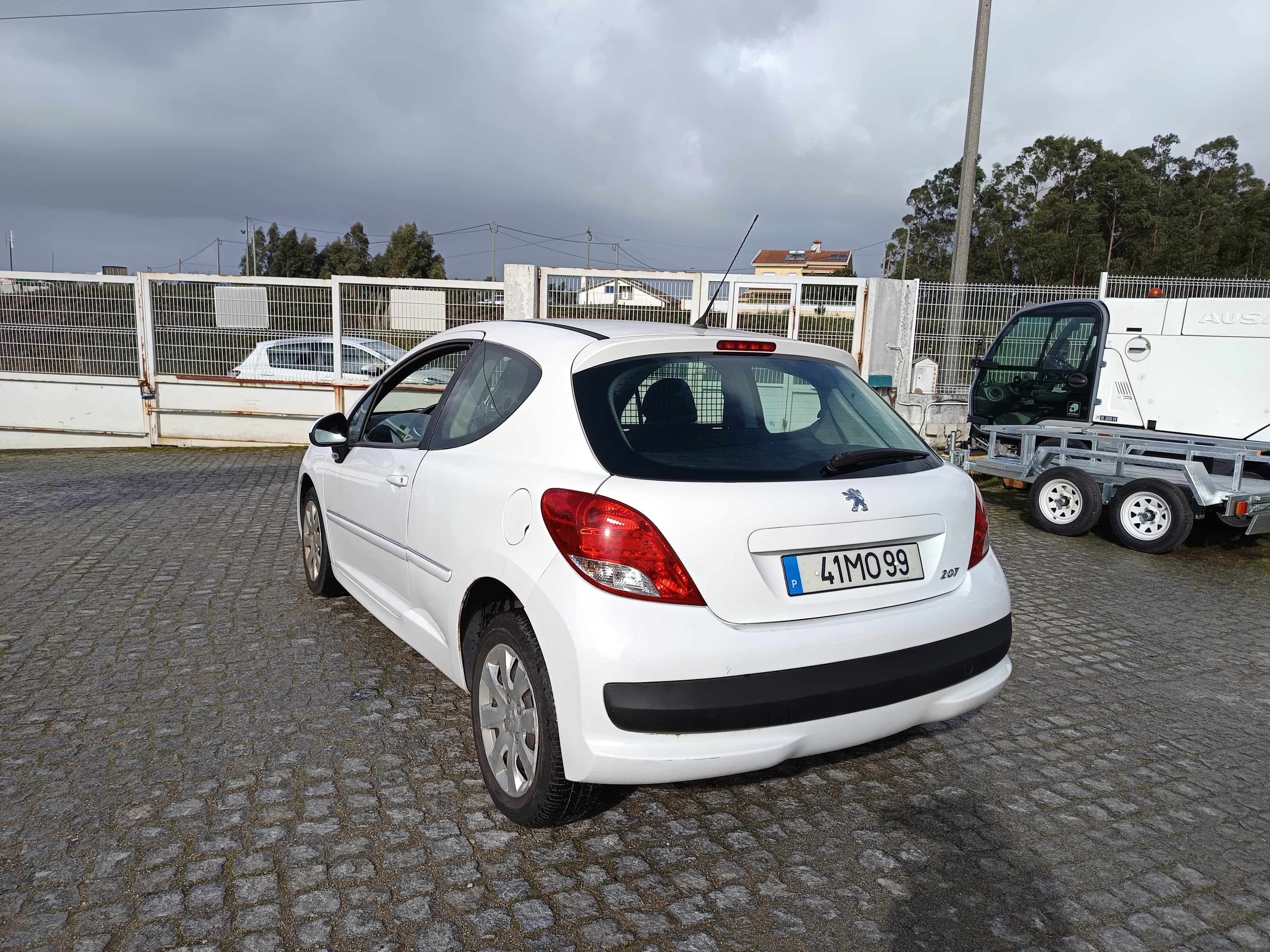Peugeot 207 · Ano 2011 — image 6