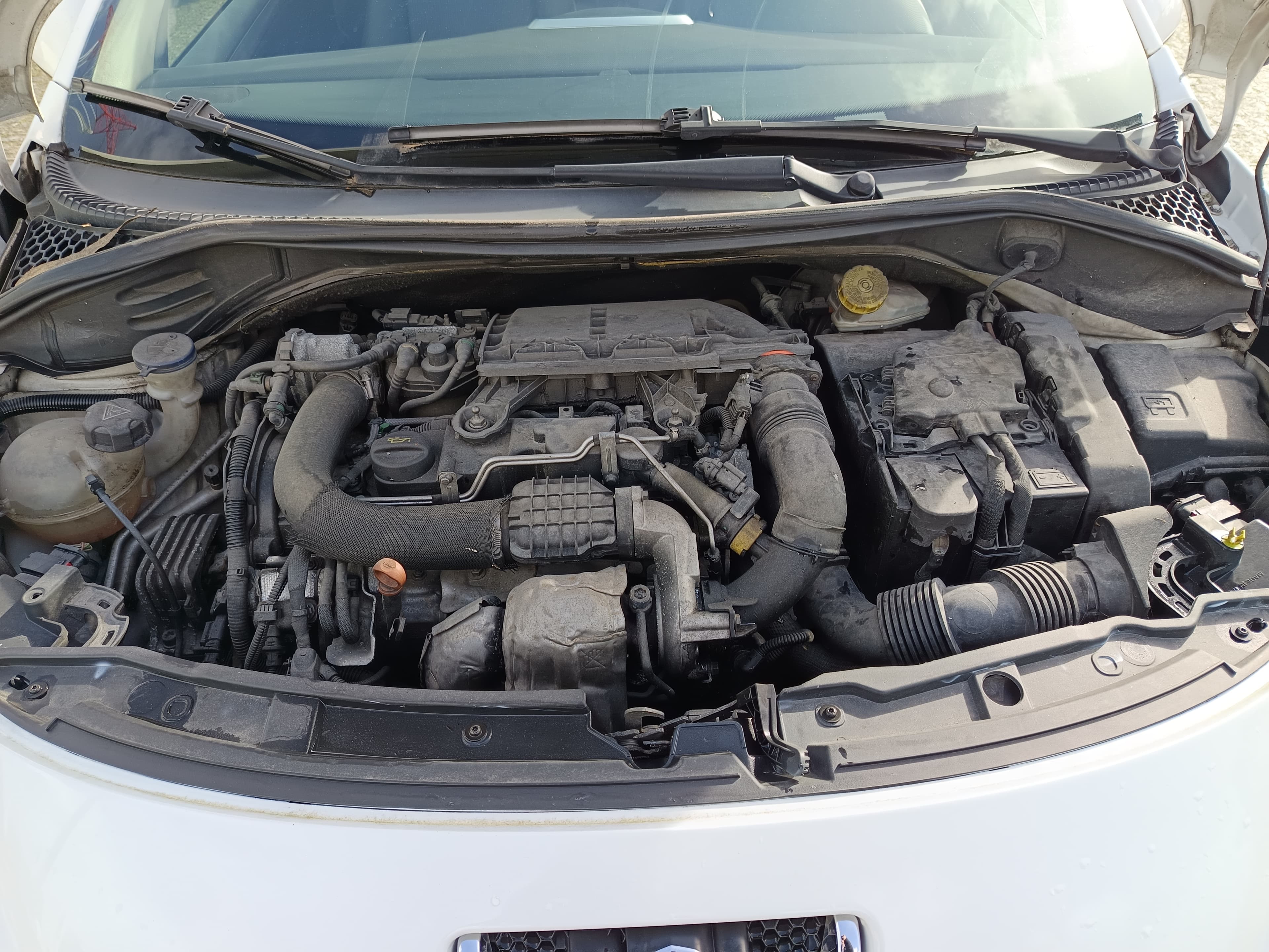Peugeot 207 · Ano 2011 — image 13