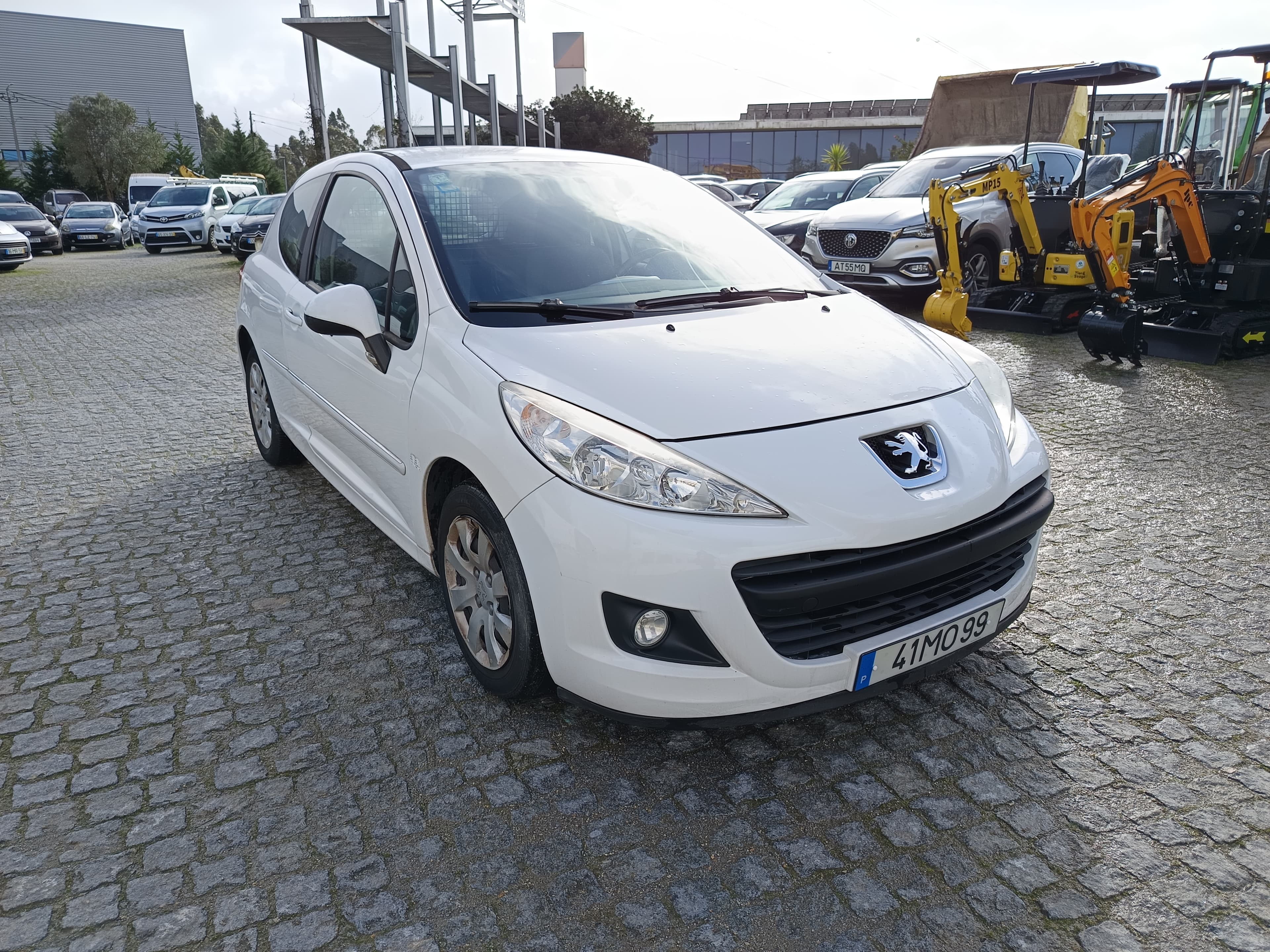 Peugeot 207 · Ano 2011 — image 3