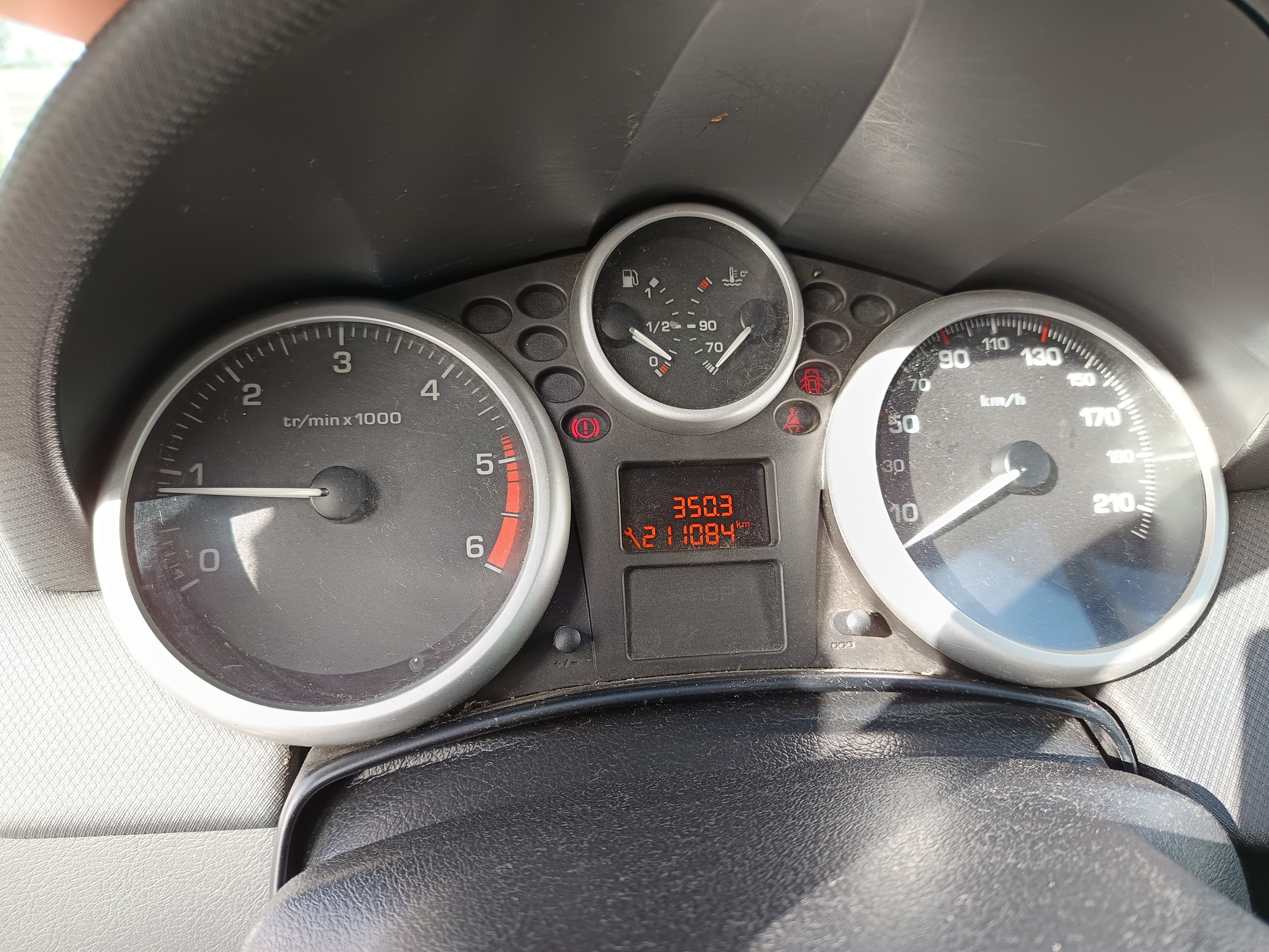 Peugeot 207 · Ano 2011 — image 31