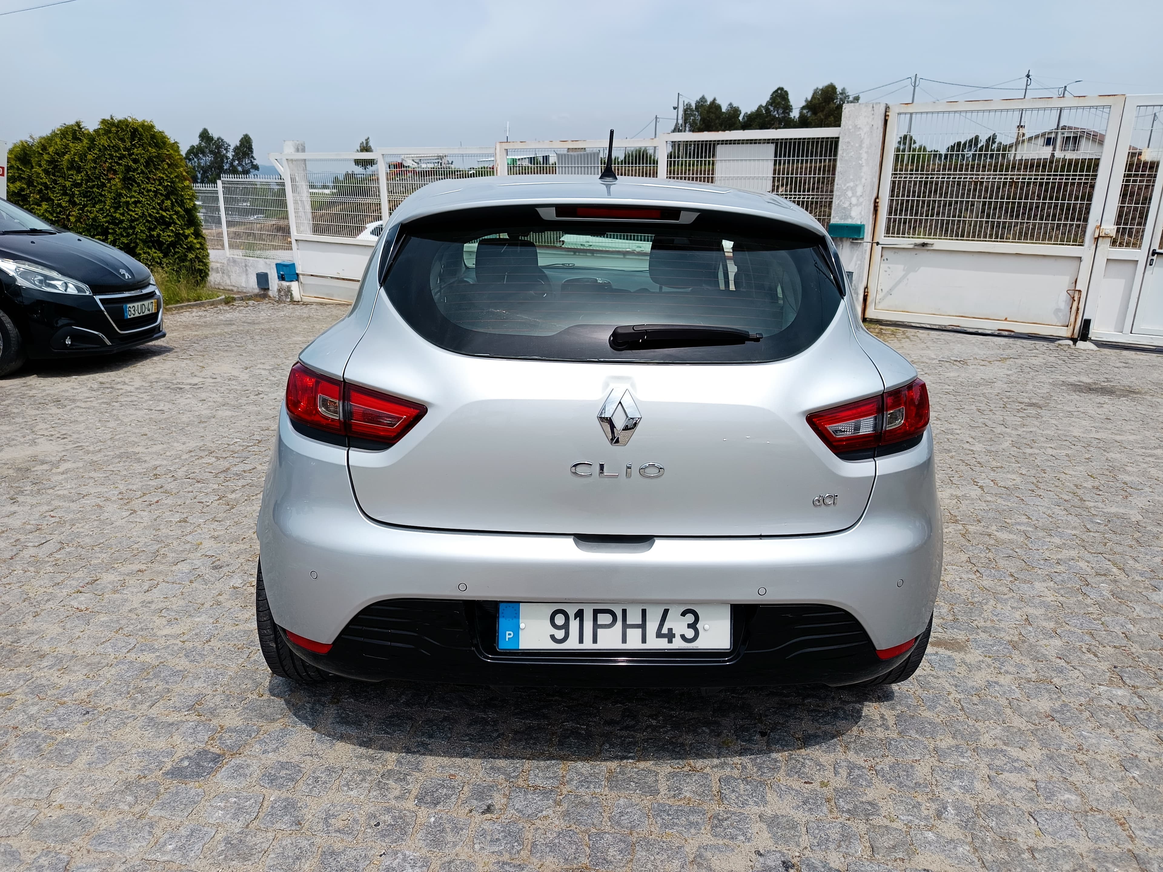 Renault Clio · Ano 2014 — imagem 5