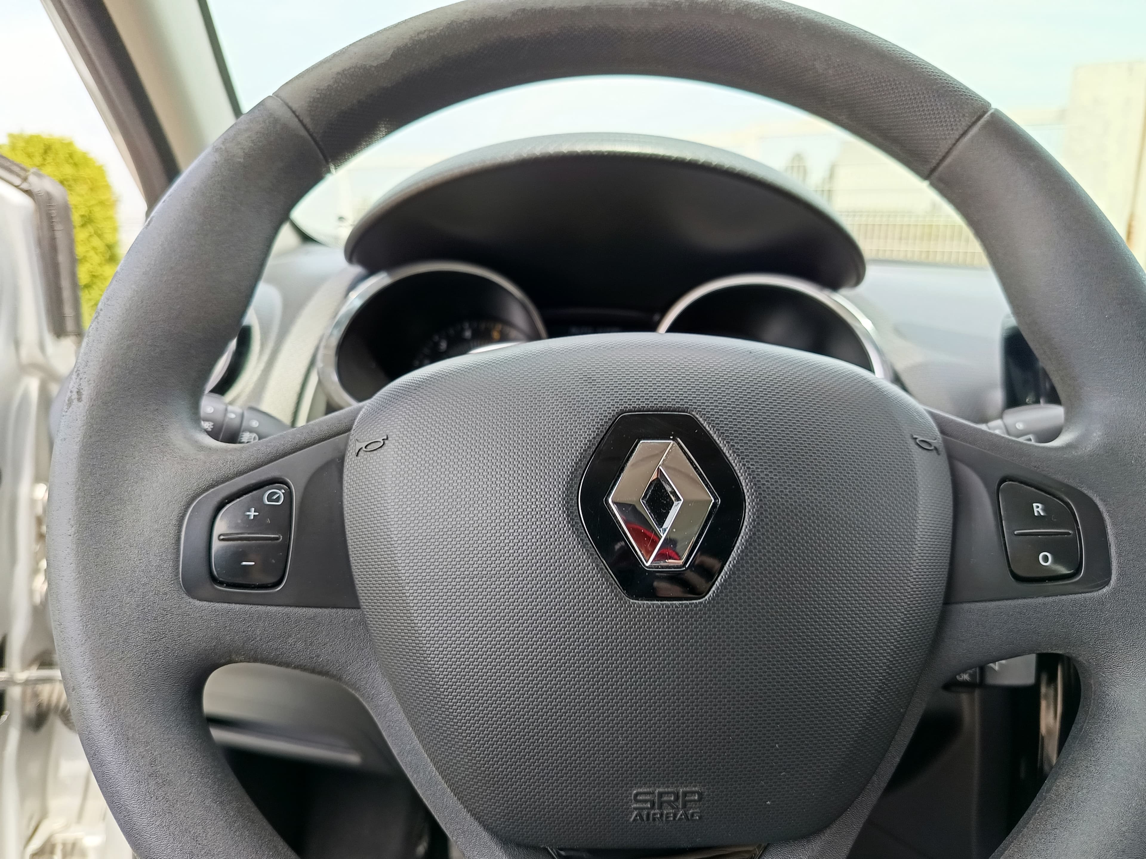 Renault Clio · Ano 2014 — imagem 41