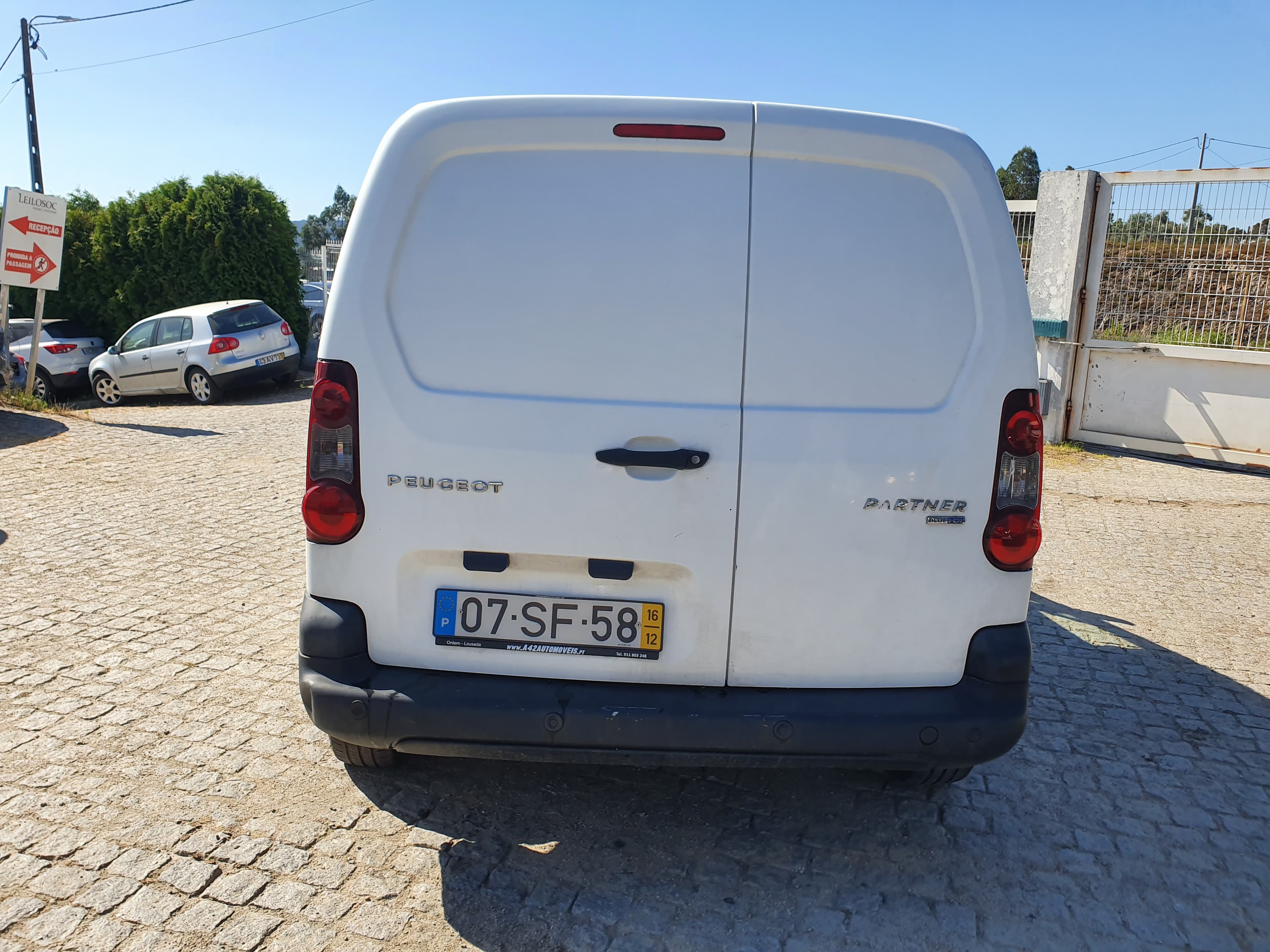Peugeot Partner · Ano 2016 — imagem 5