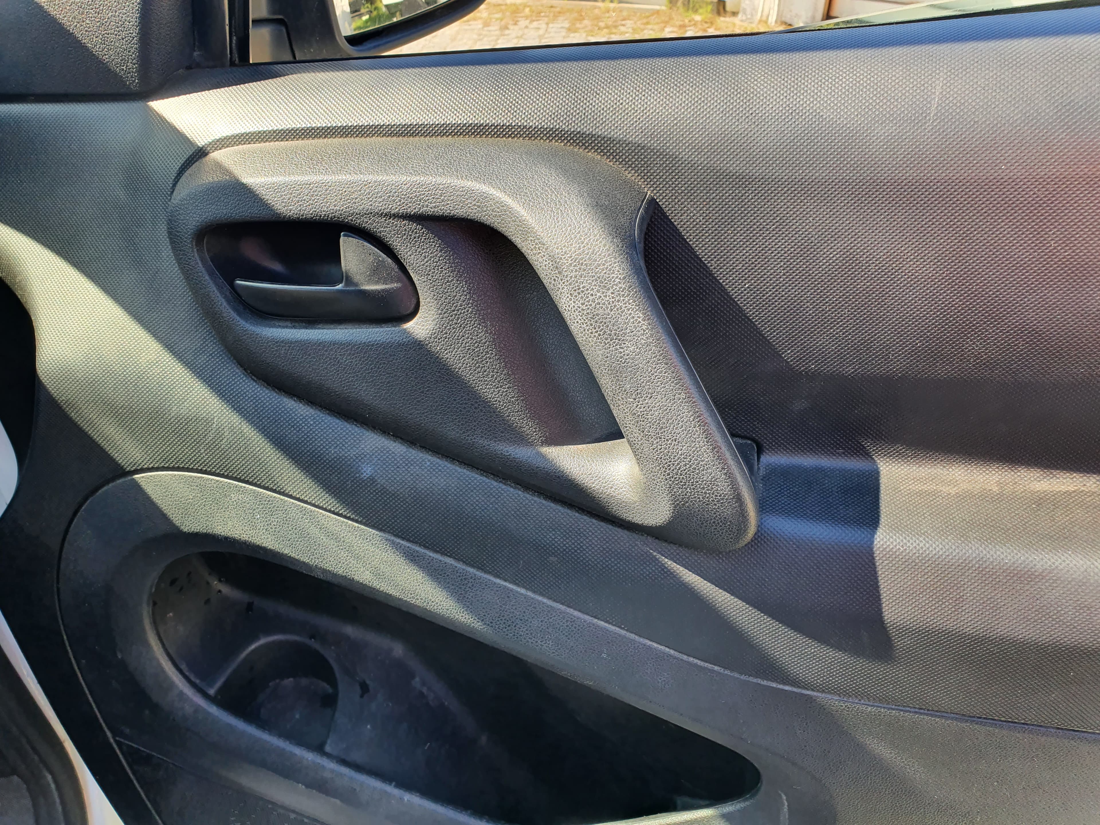 Peugeot Partner · Ano 2016 — imagem 18