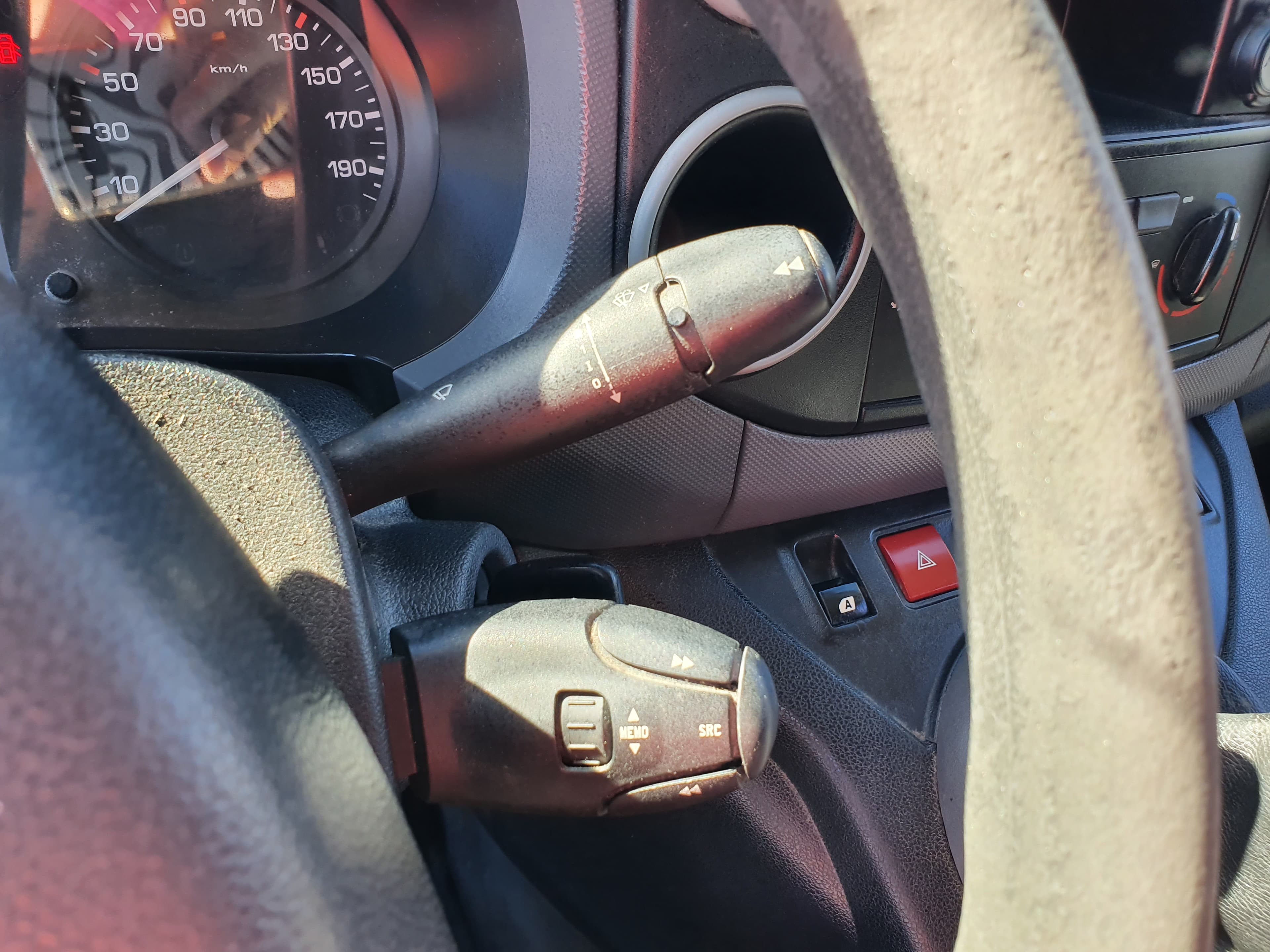 Peugeot Partner · Ano 2016 — imagem 32