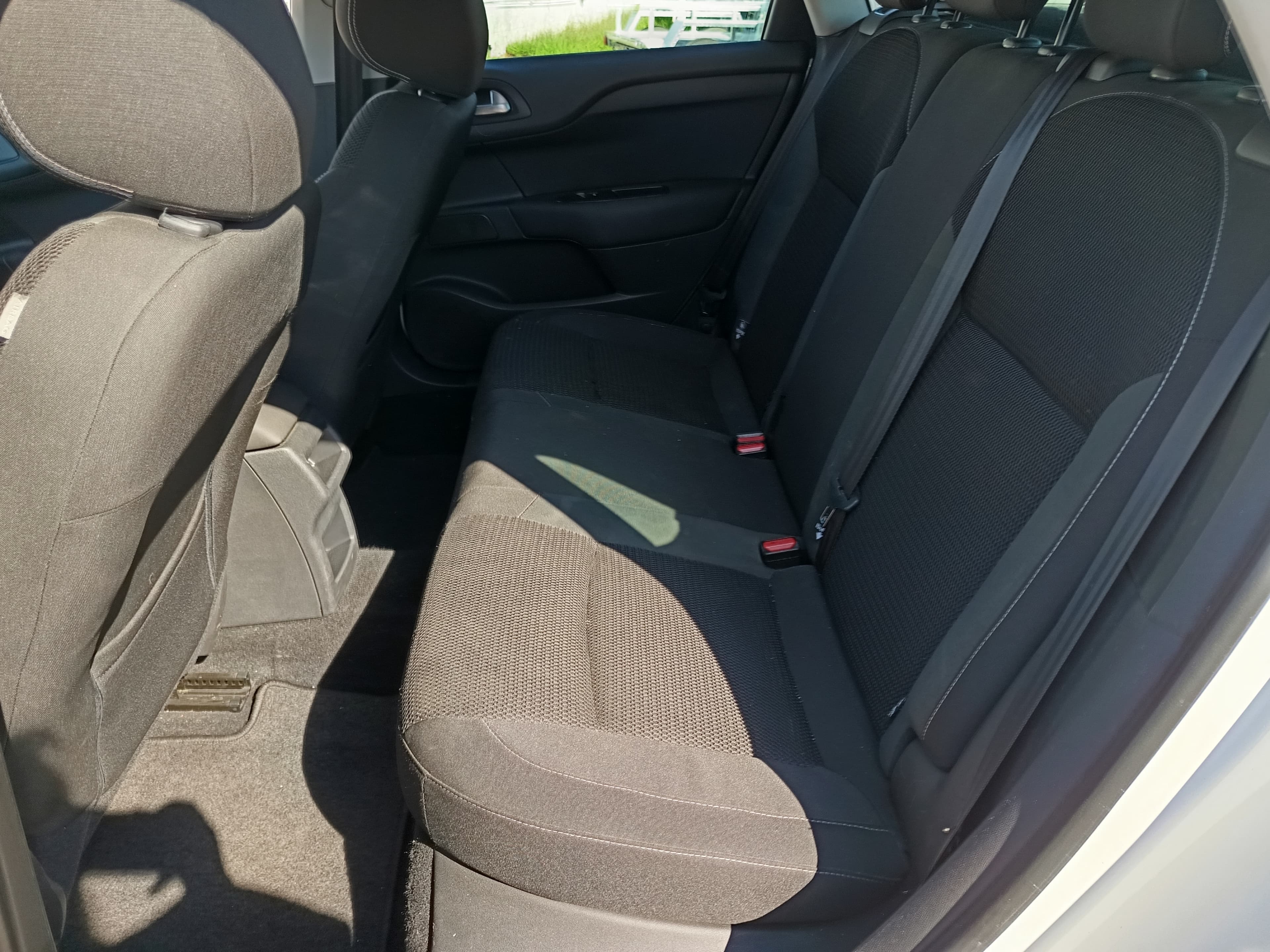 Citroën C4 · Ano 2016 — image 29