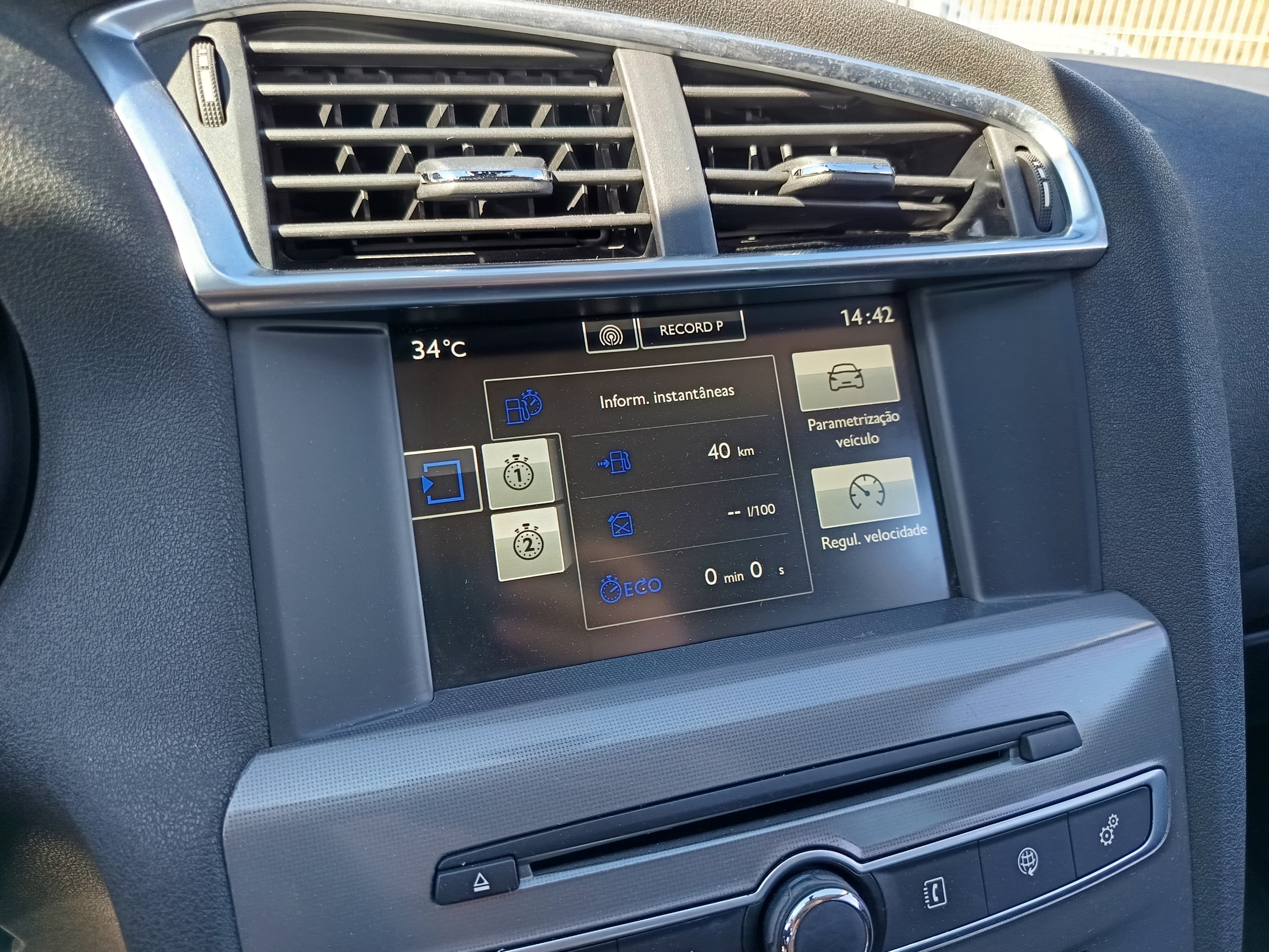 Citroën C4 · Ano 2016 — image 39