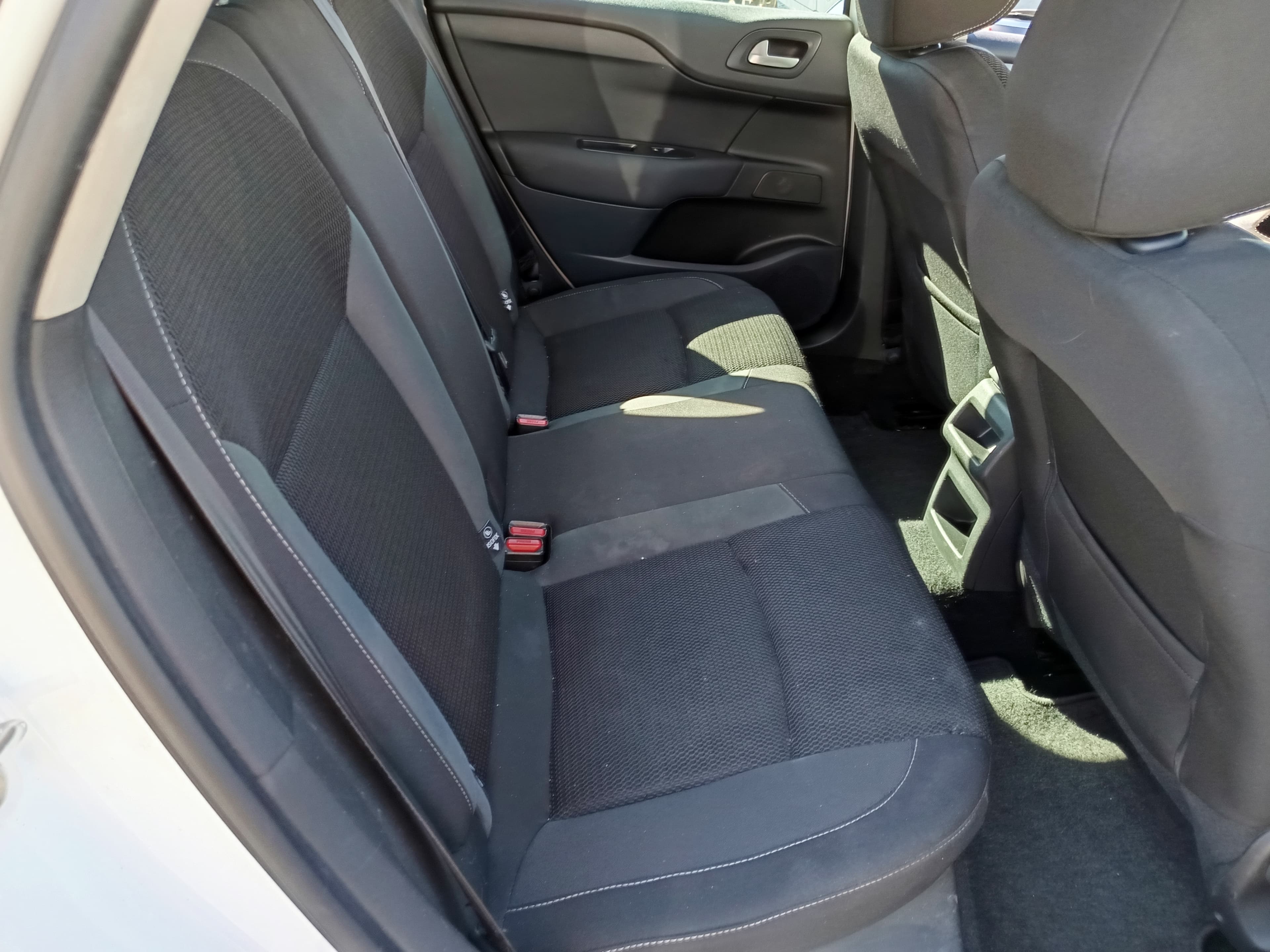 Citroën C4 · Ano 2016 — image 23