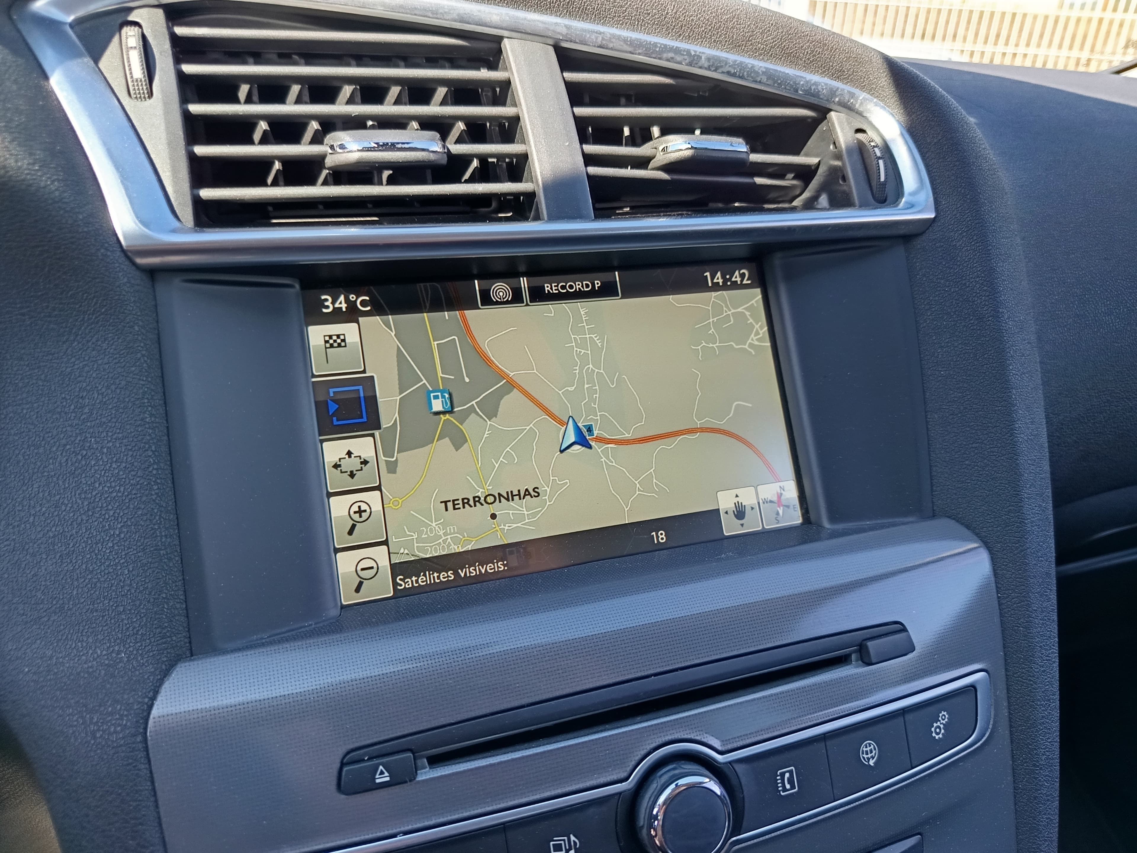 Citroën C4 · Ano 2016 — image 37