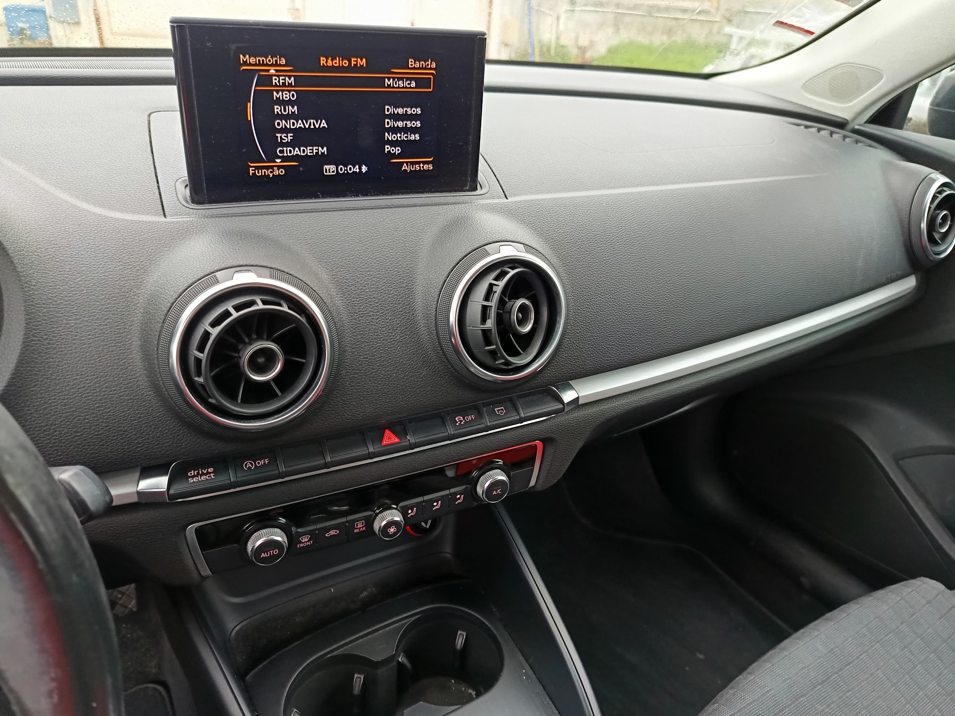 Audi A3 · Ano 2013 — imagem 36