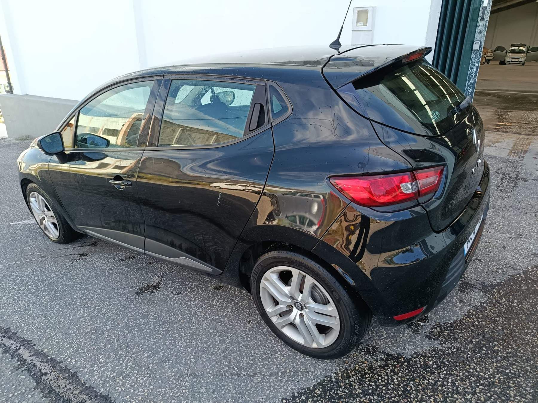Renault Clio · Ano 2018 — imagem 7