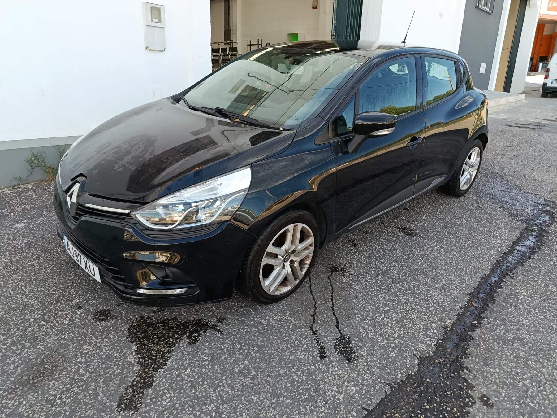 Renault Clio · Ano 2018 — imagem 4
