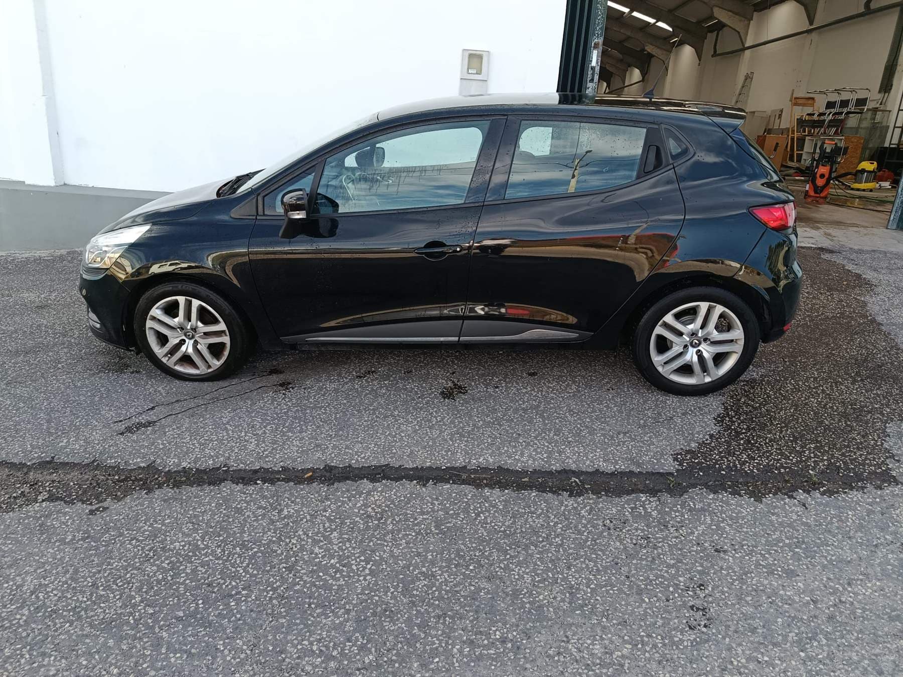 Renault Clio · Ano 2018 — imagem 5