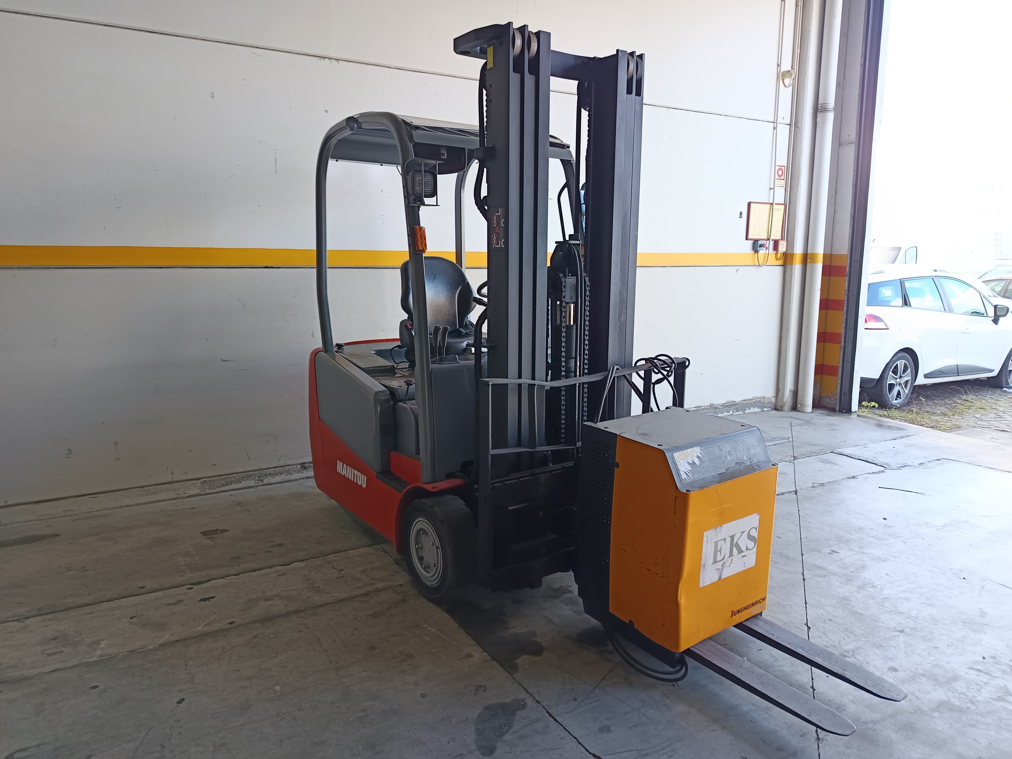 Empilhador Elétrico Manitou · 2015 — image 2